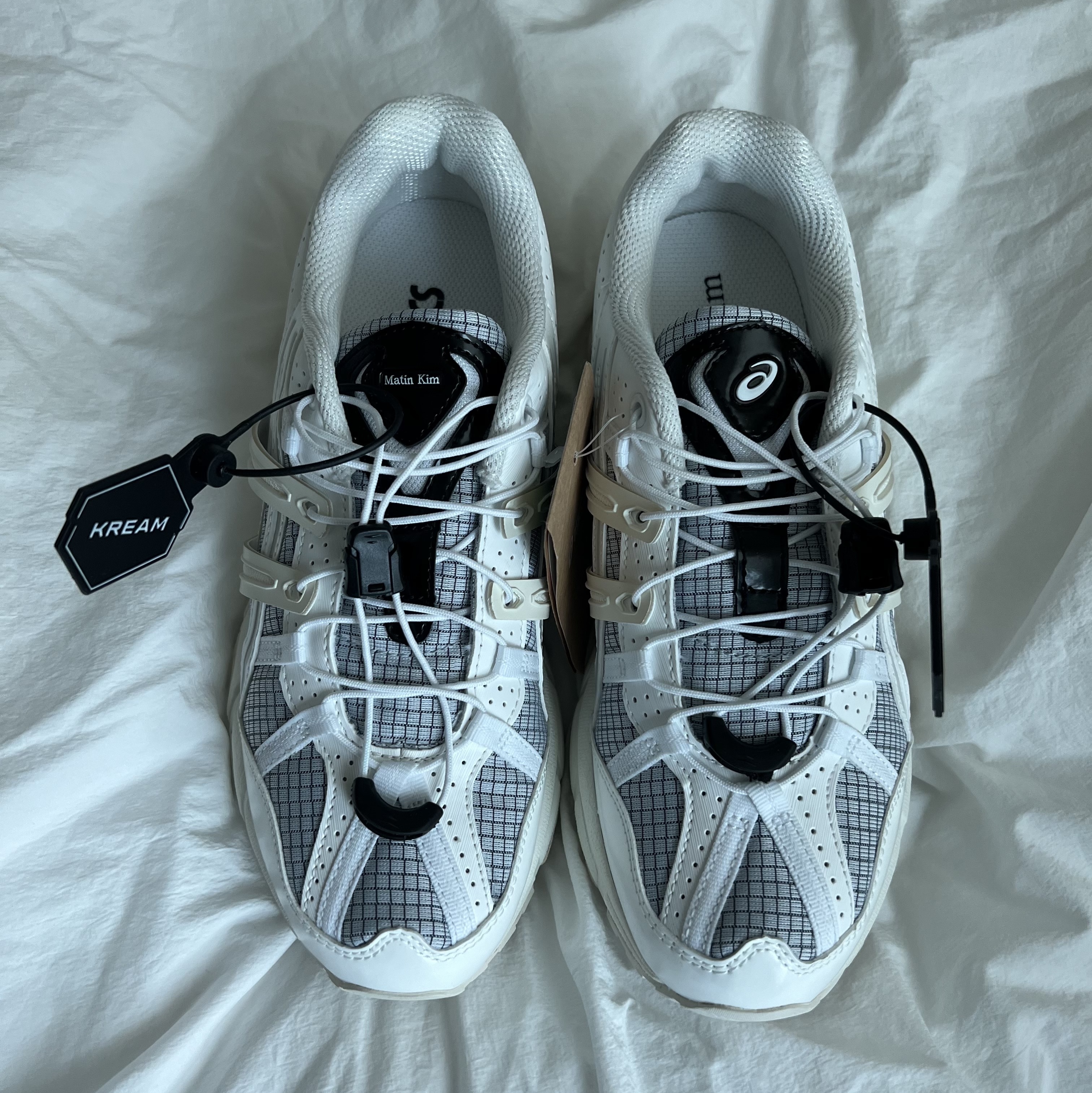 (W) Asics x Matin Kim Gel-Sonoma 15-50 Glacier Grey White, (W) Asics x Matin Kim Gel-Sonoma 15-50 Oasis Green Pure Silver 착용 스타일 - 2