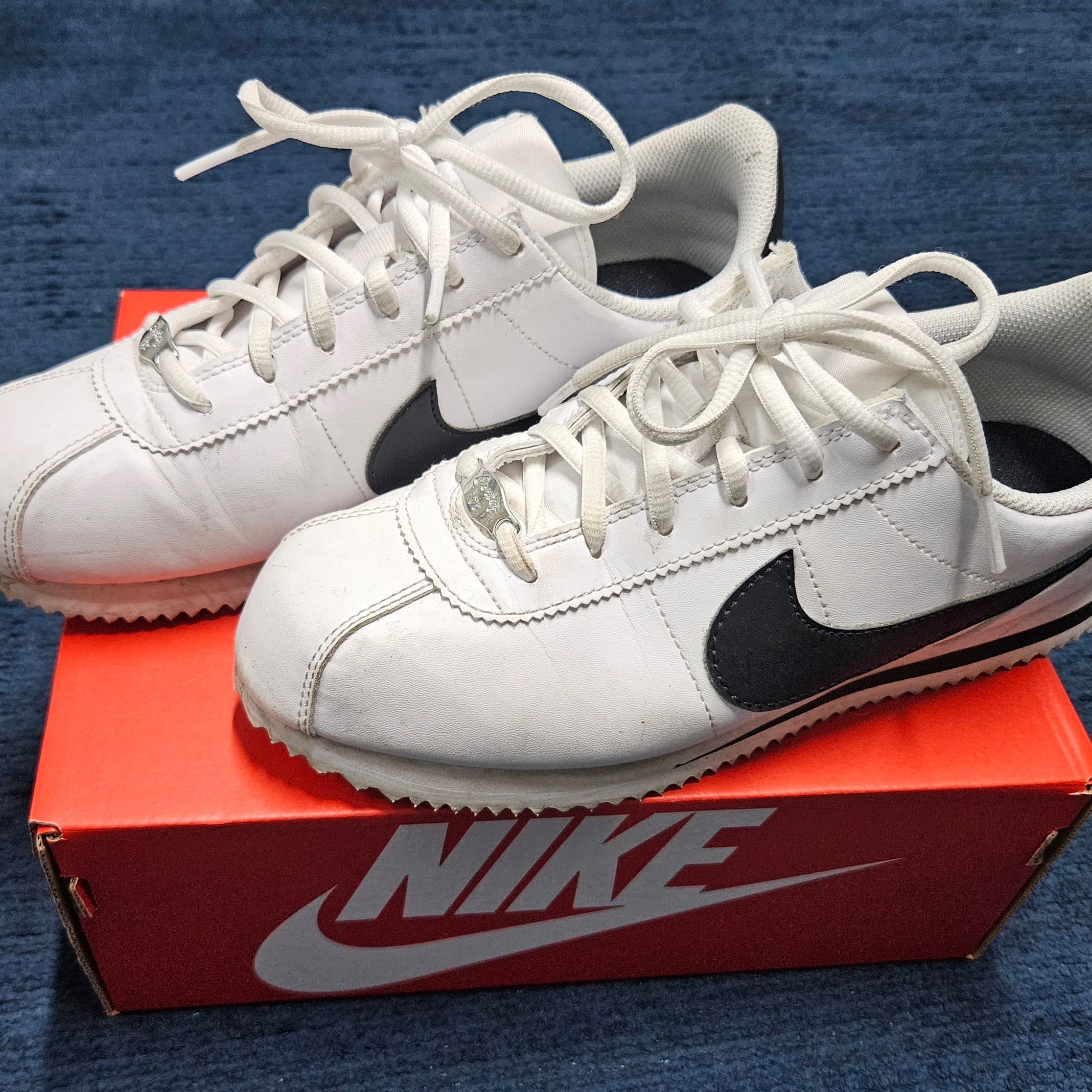 (GS) Nike Cortez Basic SL White Black 착용 스타일