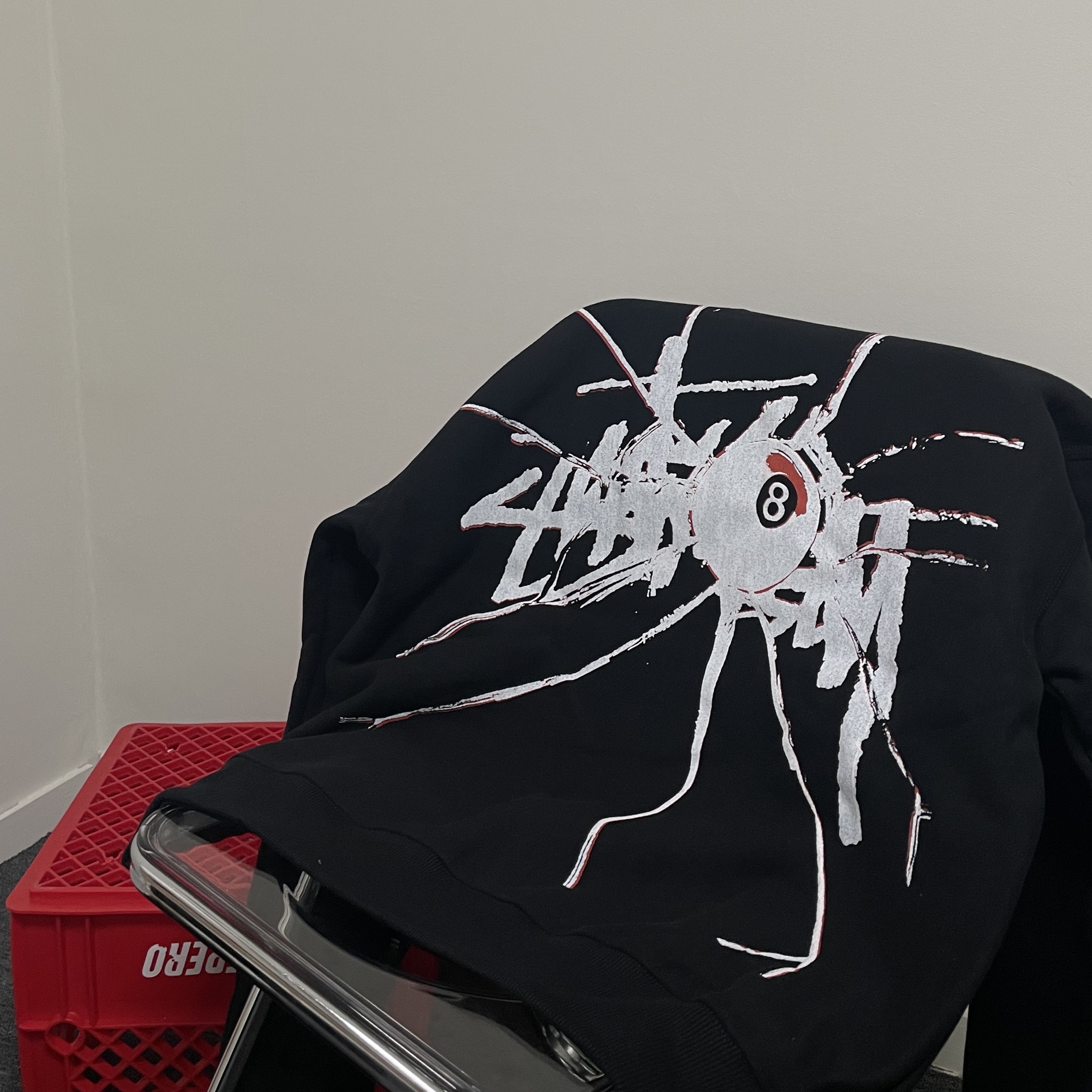 Stussy Shattered Zip Hoodie Black 착용 스타일
