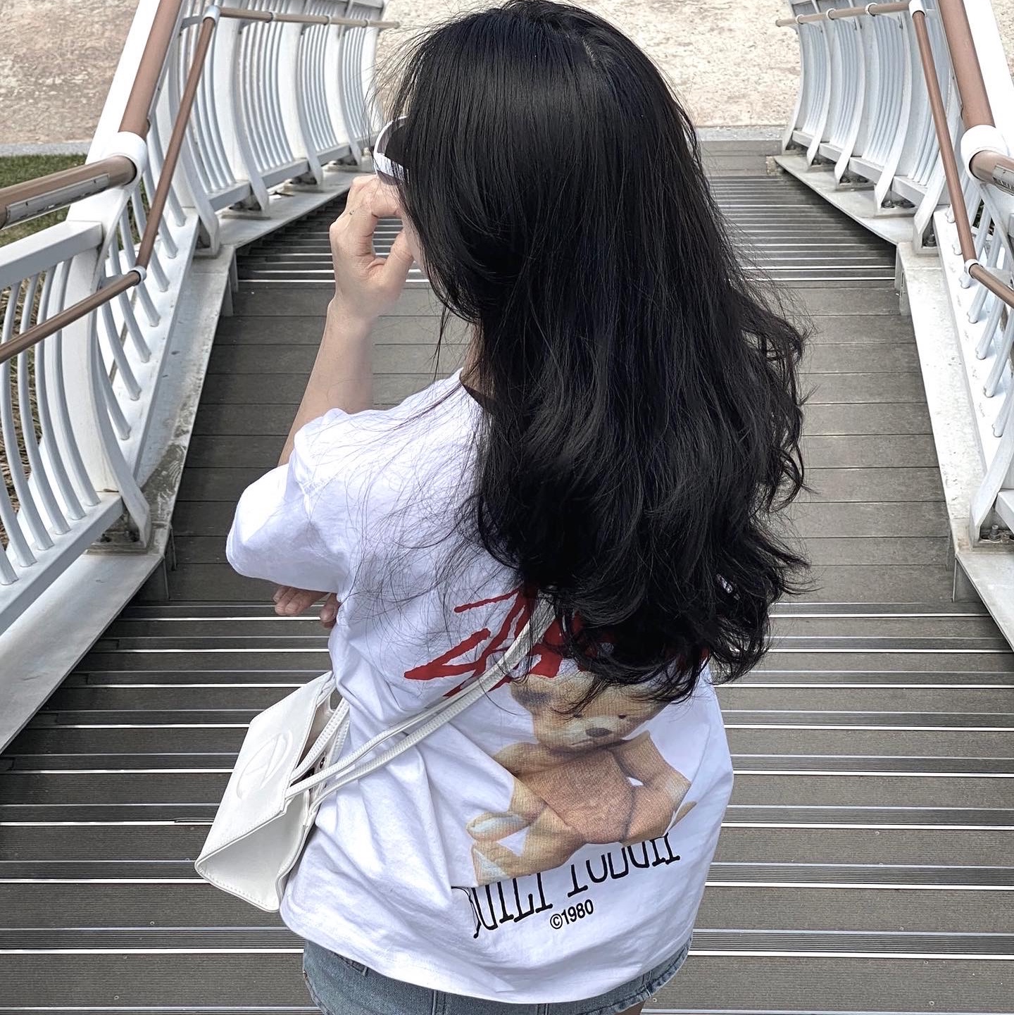Stussy Built Tough T-Shirt White 착용 스타일 - 2