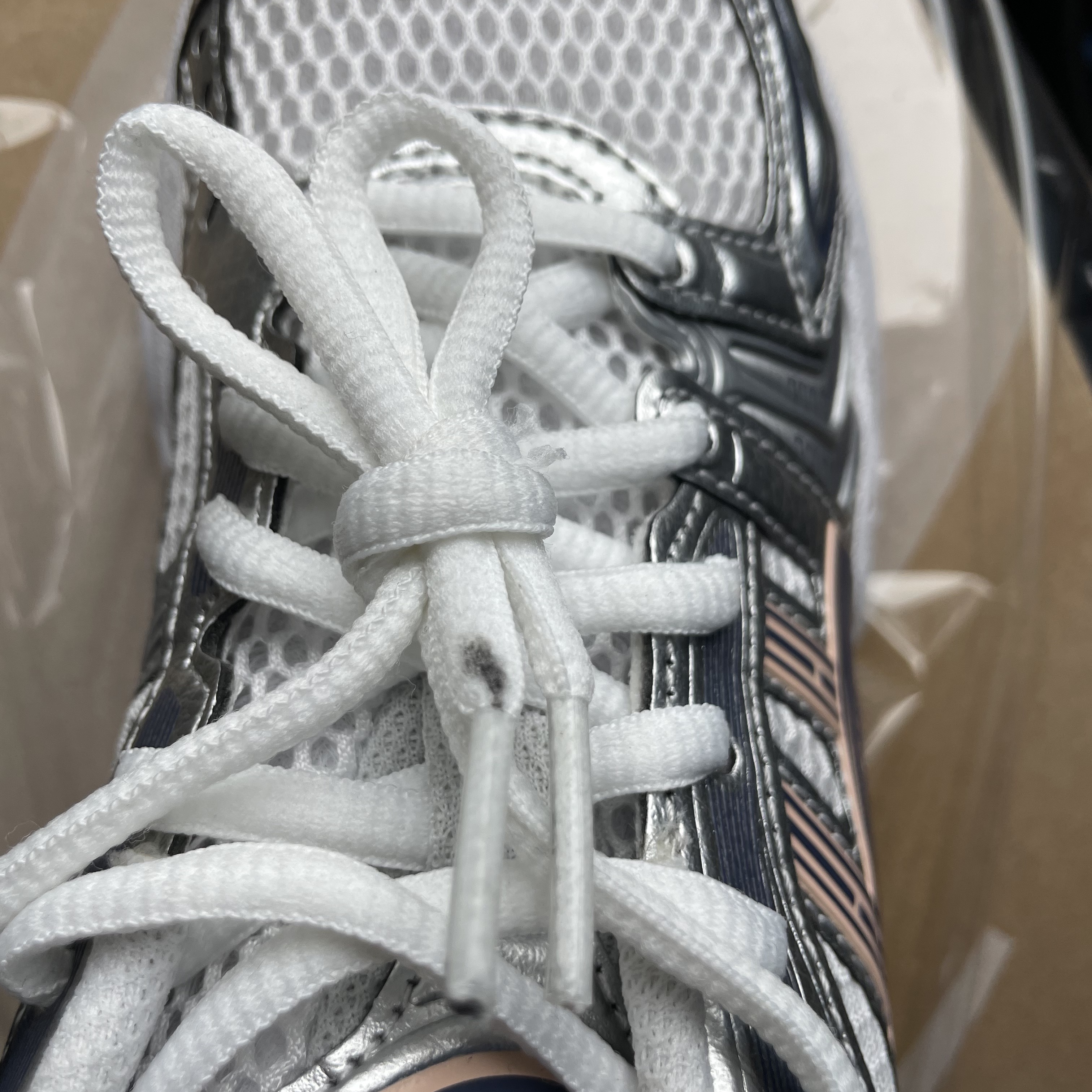 (W) Asics Gel-Kayano 14 White Thunder Blue 착용 스타일 - 2