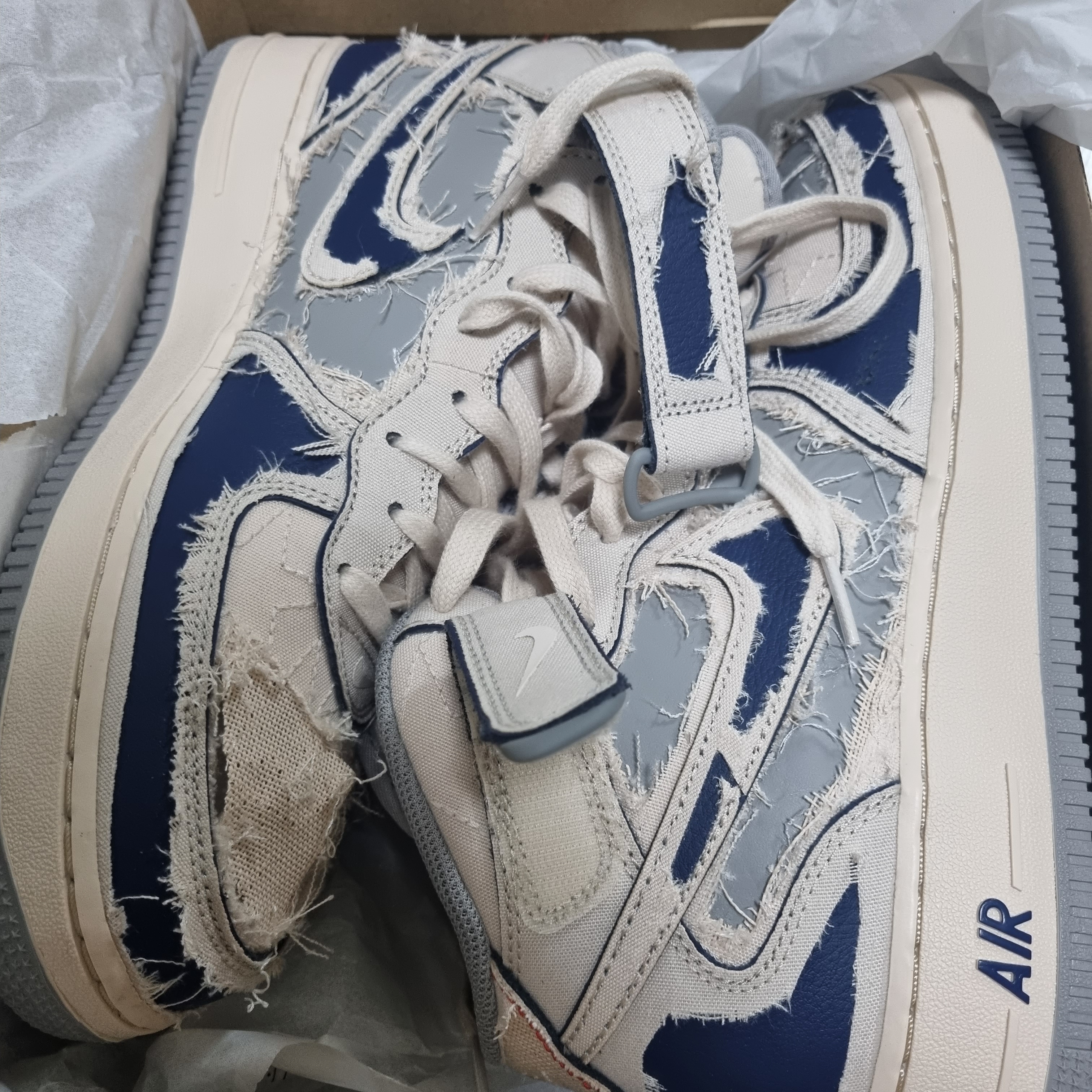 Nike Air Force 1 Mid '07 Pearl White 착용 스타일 - 2