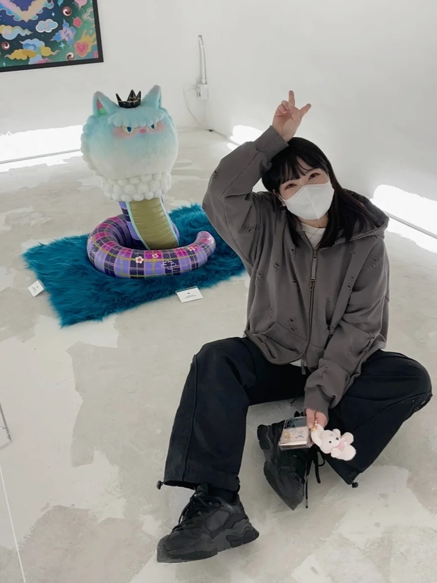 Undermycar Otter Oversized Damage-Washed Hood Zip-Up Dust - 23SS 착용 스타일 - 2