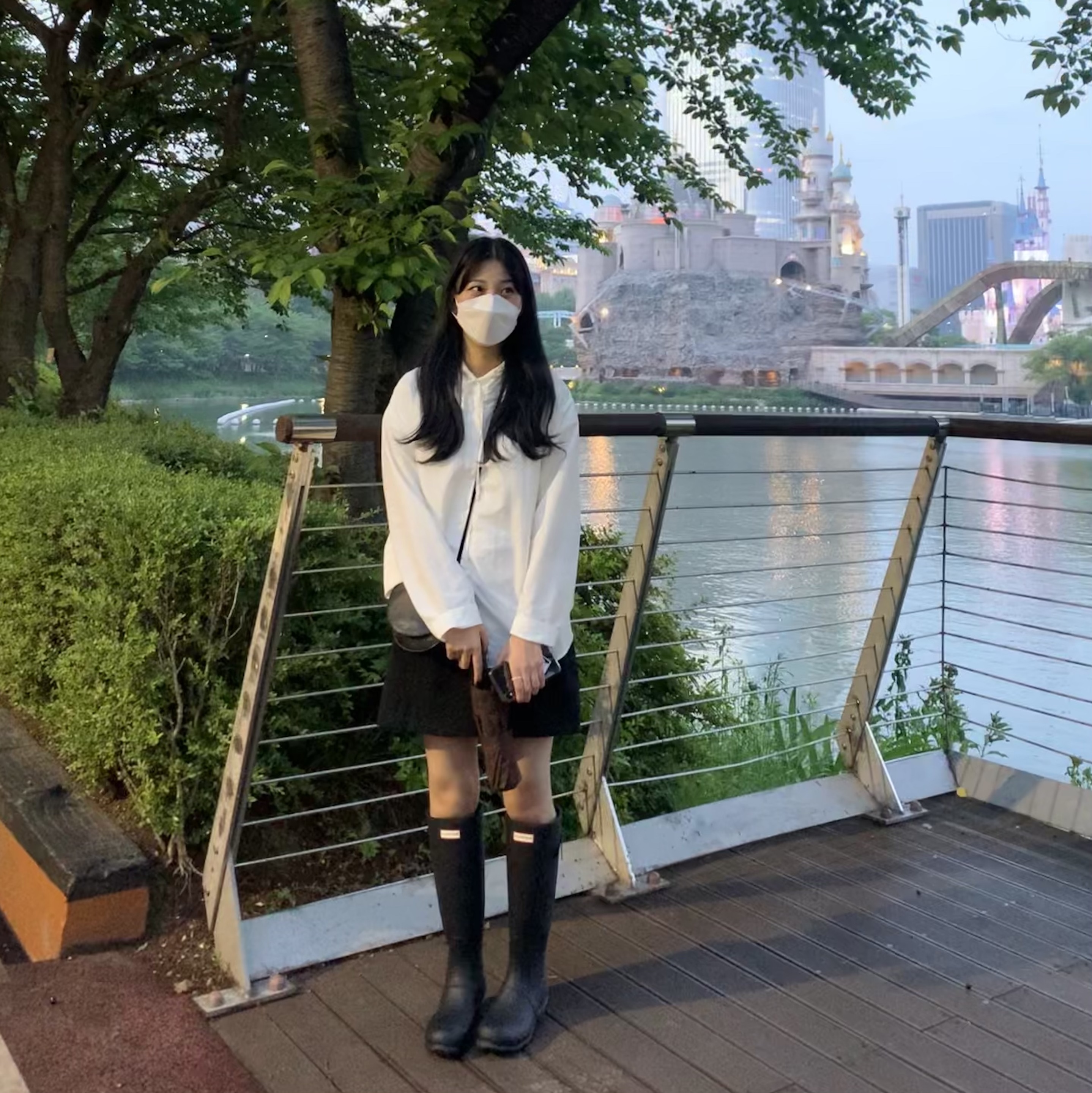 (W) 헌터 오리지널 톨 레인 부츠 블랙 착용 스타일 - 1