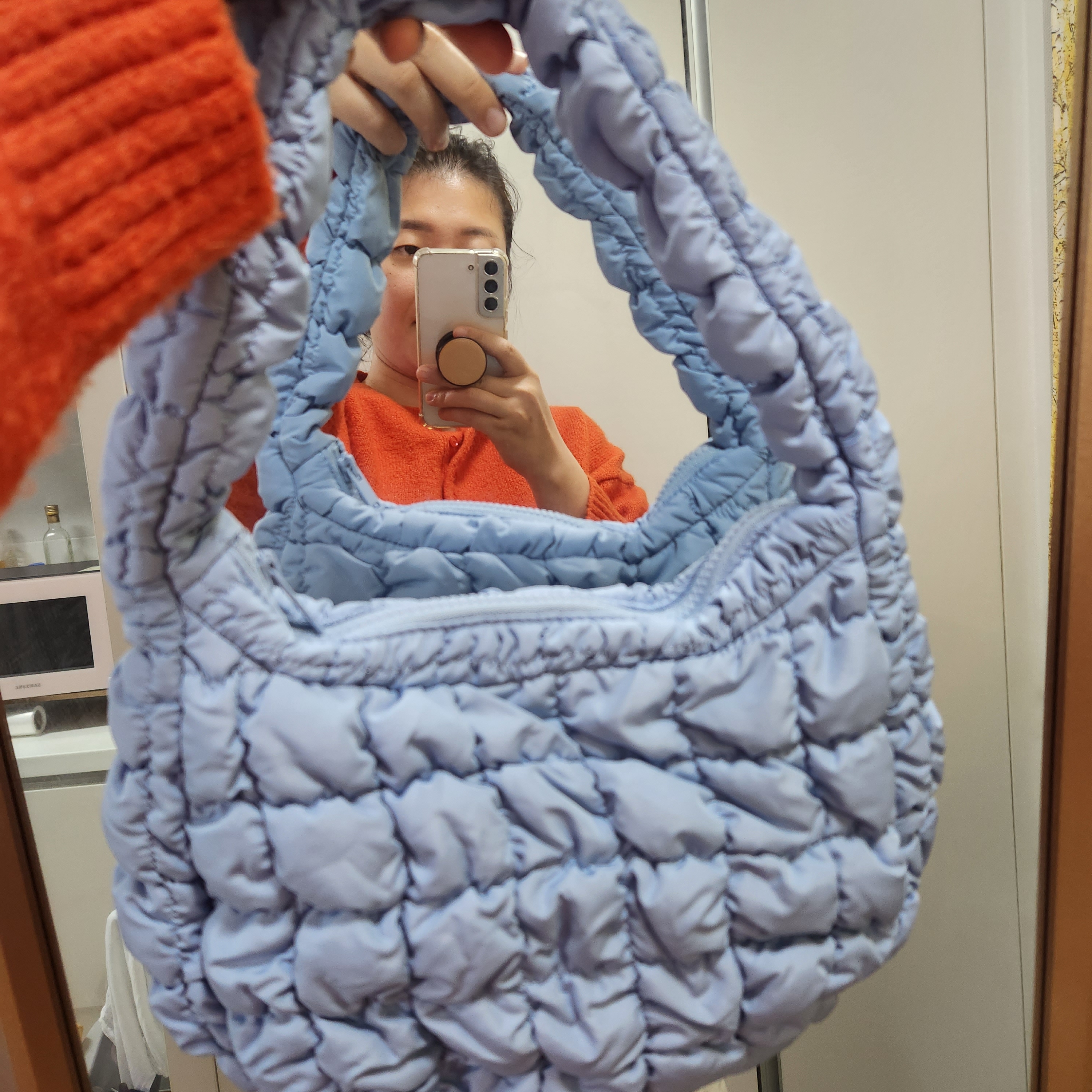 COS Quilted Mini Bag Light Blue 착용 스타일