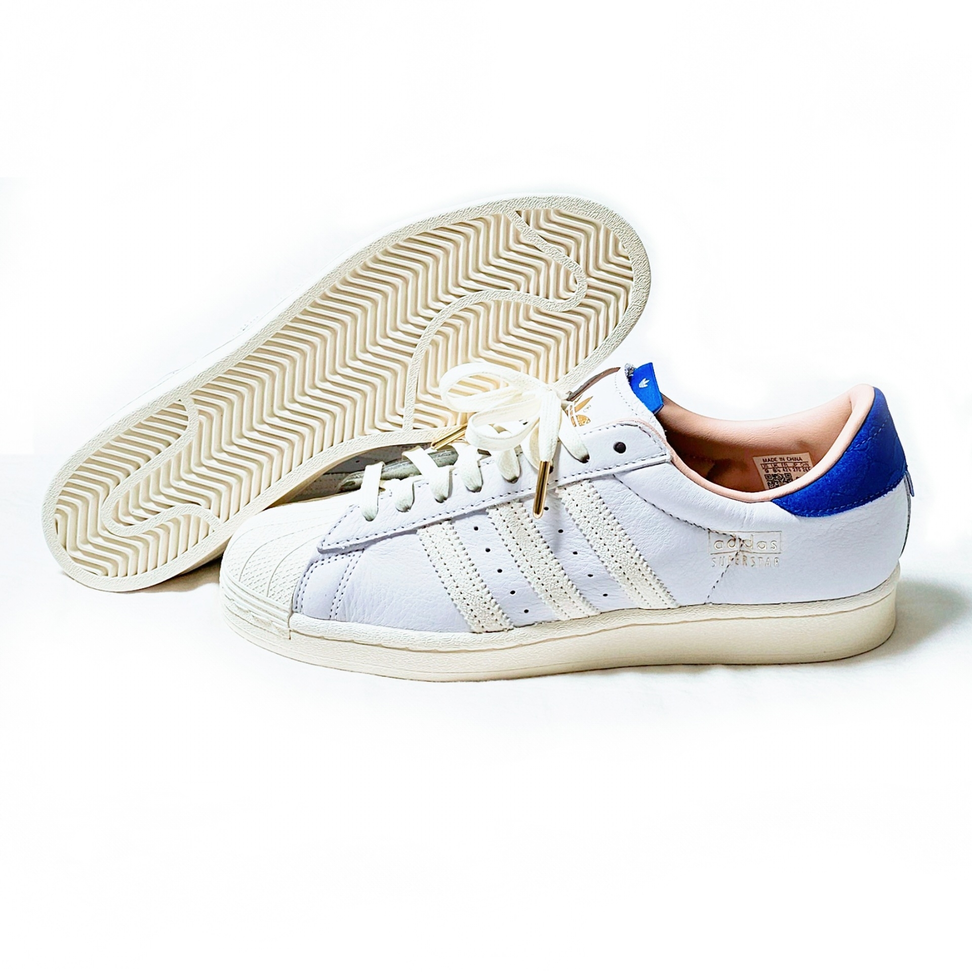 Adidas Superstar Off White Blue 착용 스타일 - 3