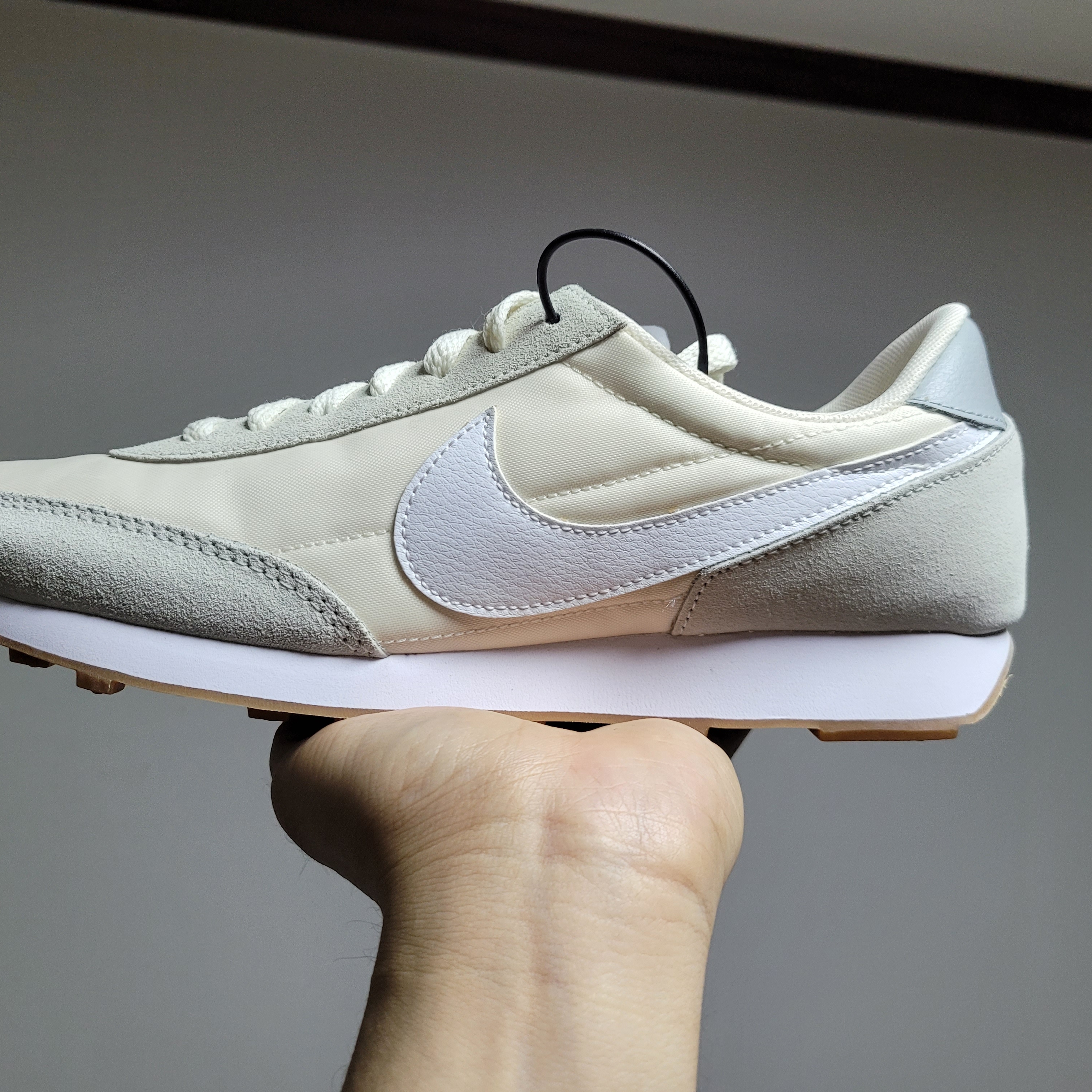(W) Nike Daybreak Summit White 착용 스타일