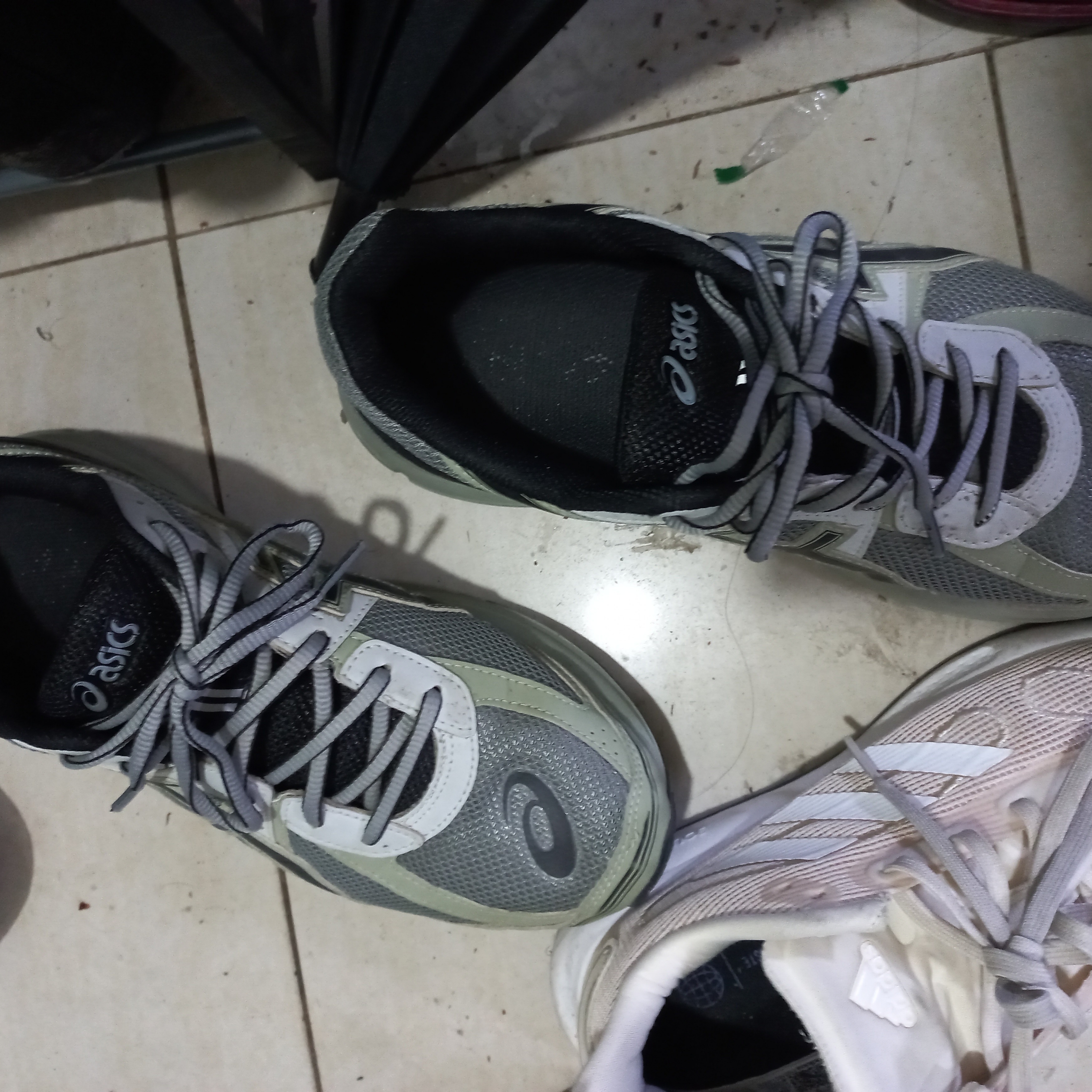 Asics Jog 100 S Sheet Rock - 2E Wide 착용 스타일