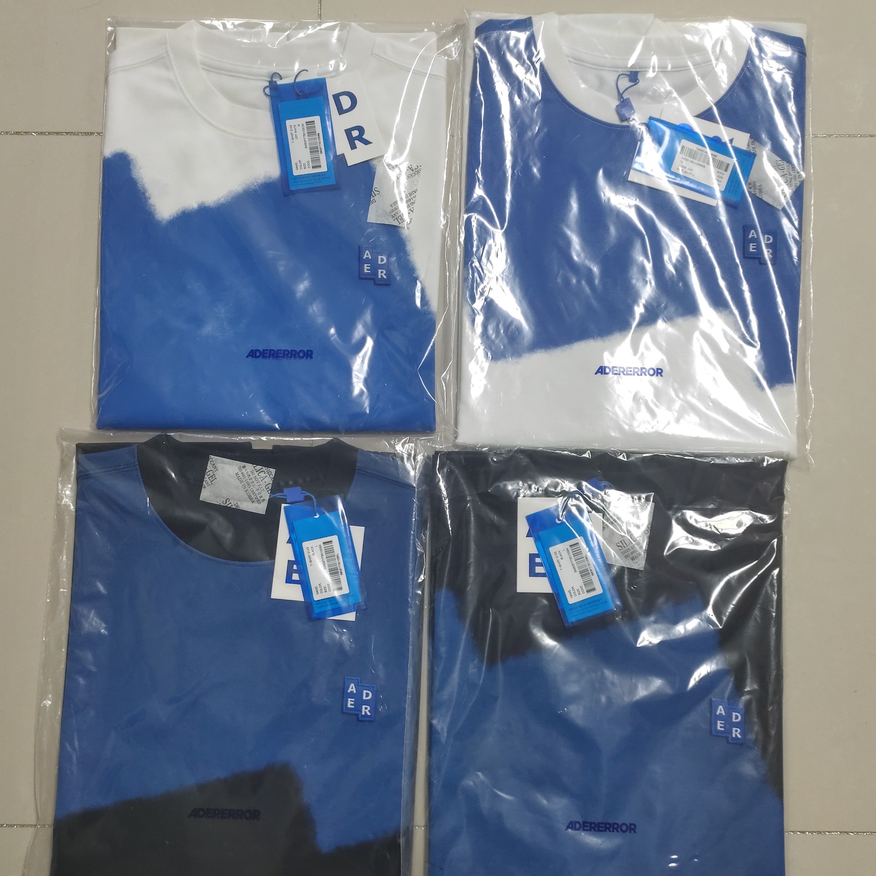 Ader Error Sig; TRS Tag T-Shirt 03 Off White, Ader Error Sig; TRS Tag T-Shirt 03 Black 착용 스타일