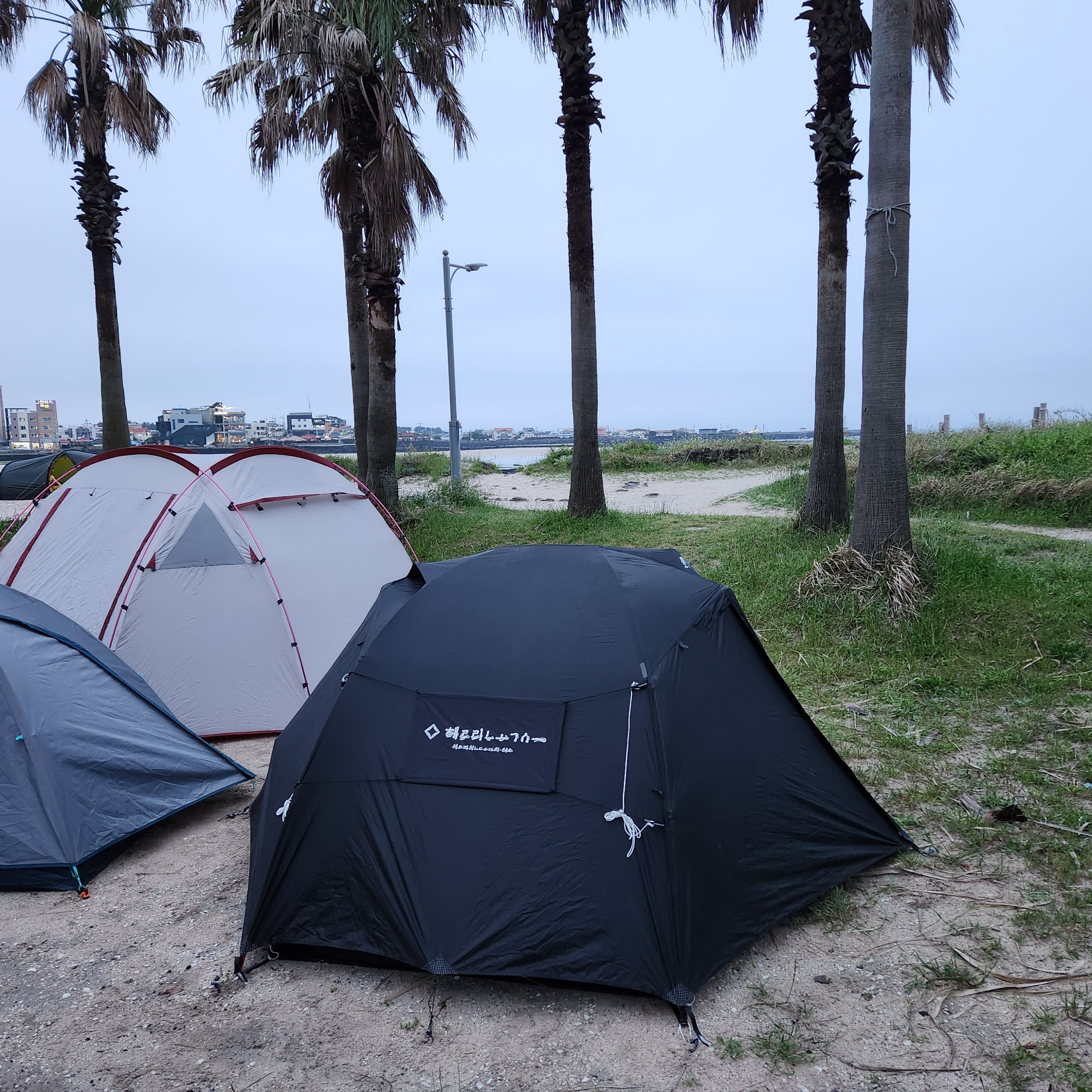Helinox Alpine Dome 2p Black 착용 스타일