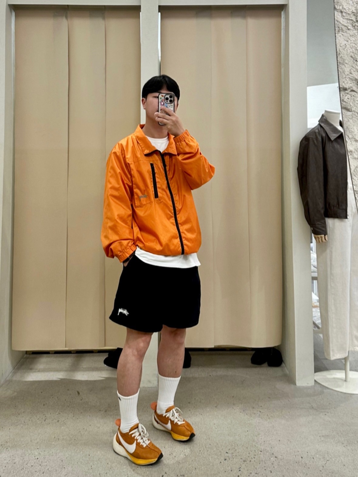 Nike Moon Racer Monarch, Stussy Stock Water Shorts Black 착용 스타일