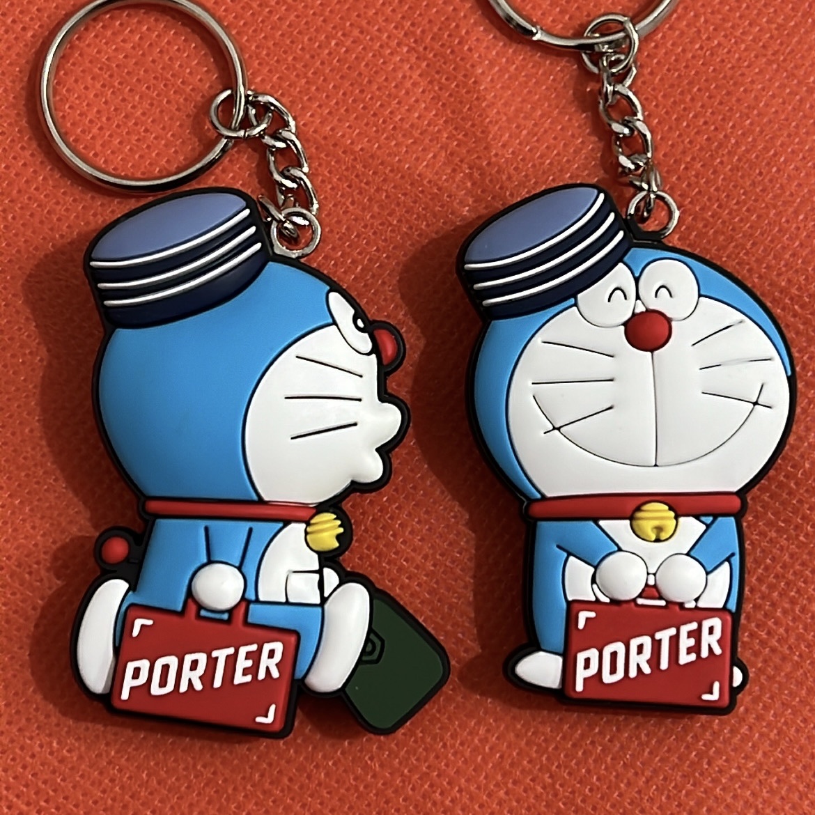Porter x Doraemon Keyring Side Red, Porter x Doraemon Keyring Front Red 착용 스타일