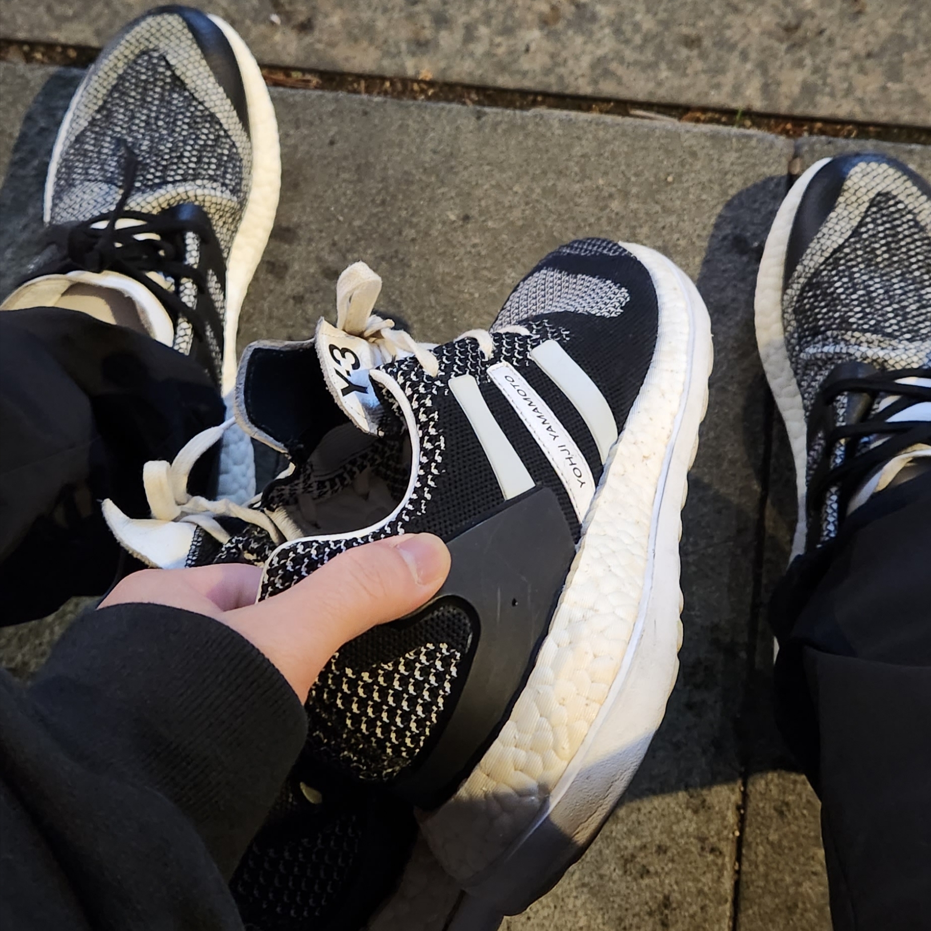Y-3 퓨어부스트 ZG 니트 블랙 화이트, Y-3 퓨어부스트 화이트 블랙 착용 스타일 - 2