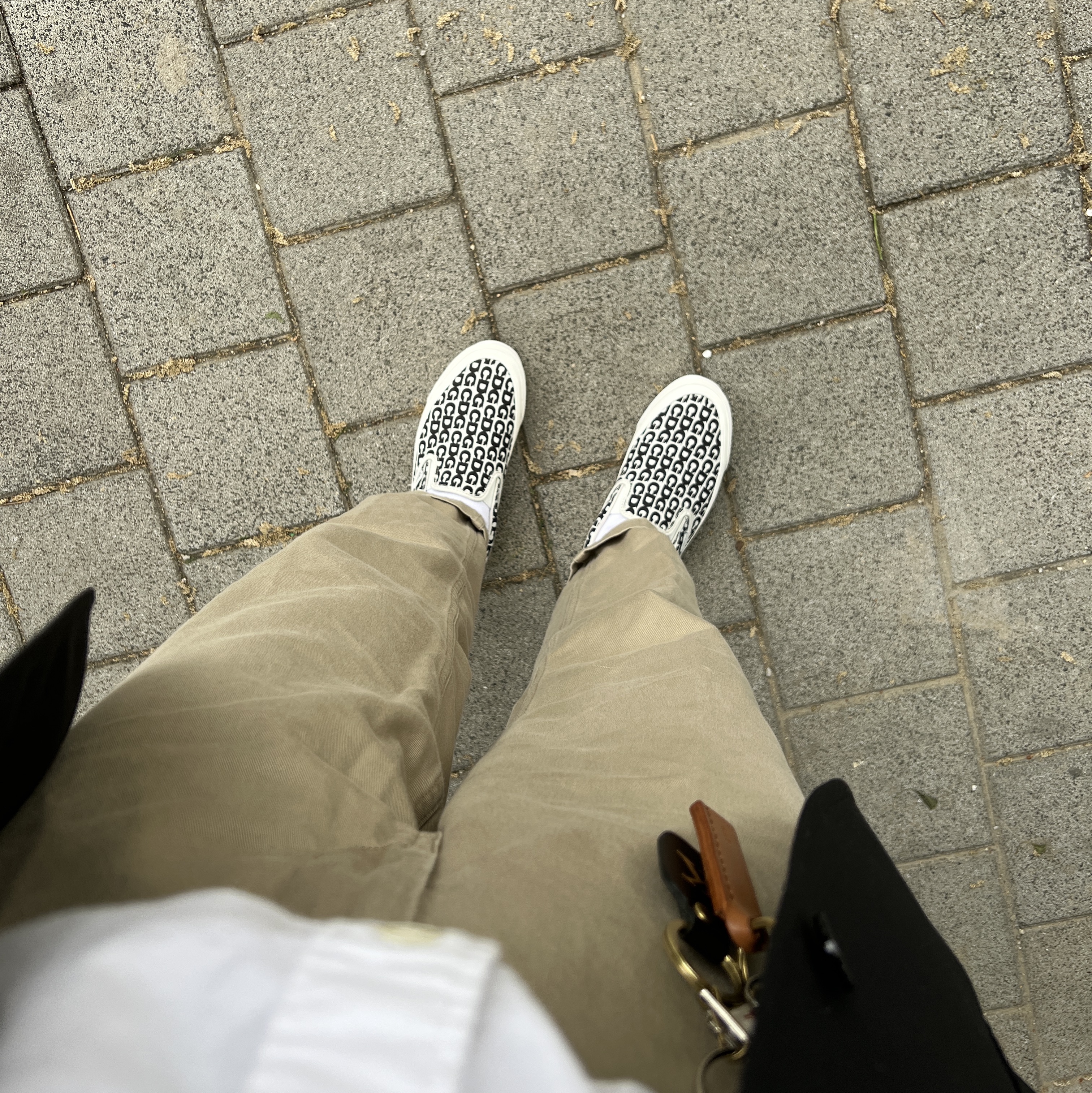 Vans Vault x CDG Slip-On LX White 착용 스타일