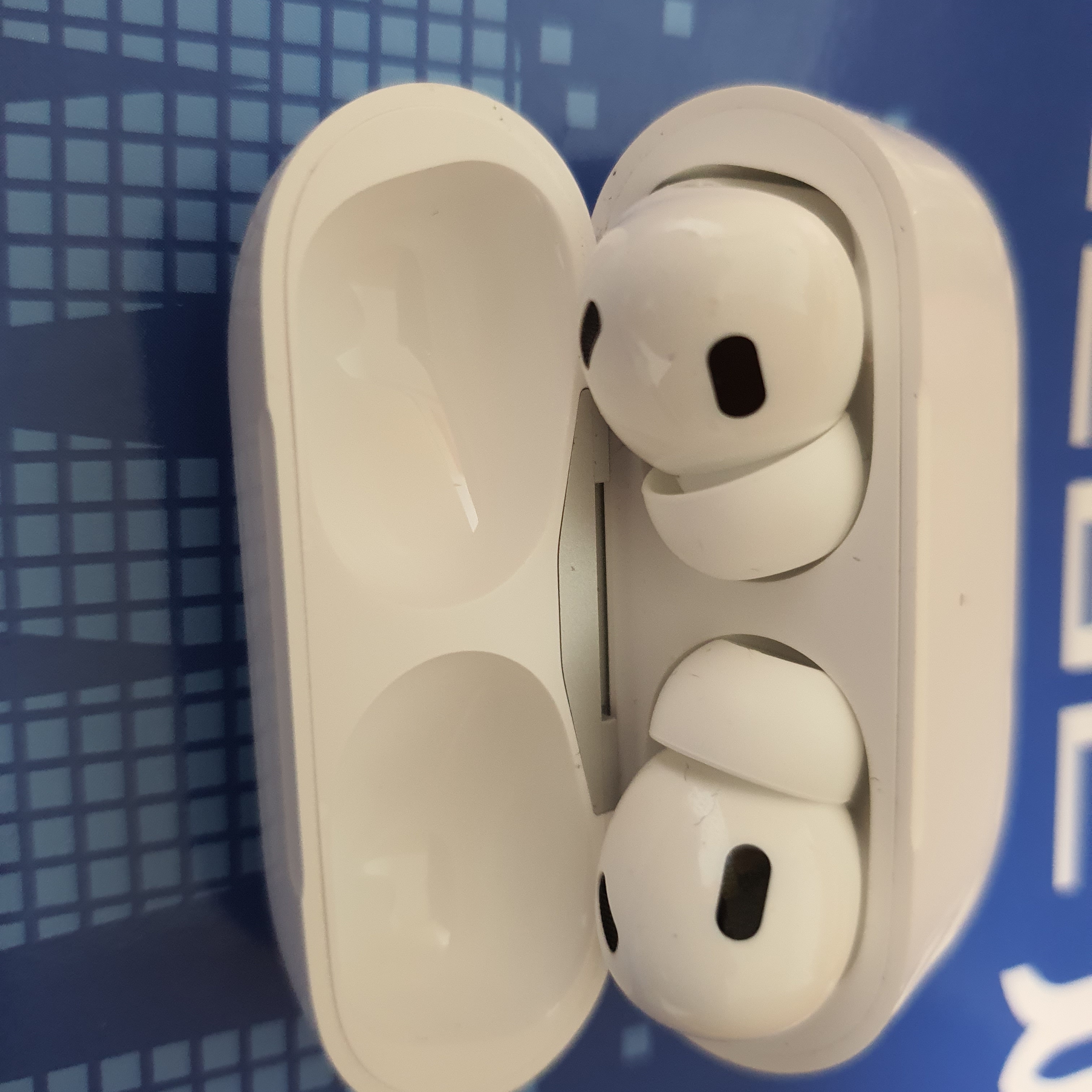 Apple AirPods Pro 2nd Gen (Korean Ver.) 착용 스타일 - 2