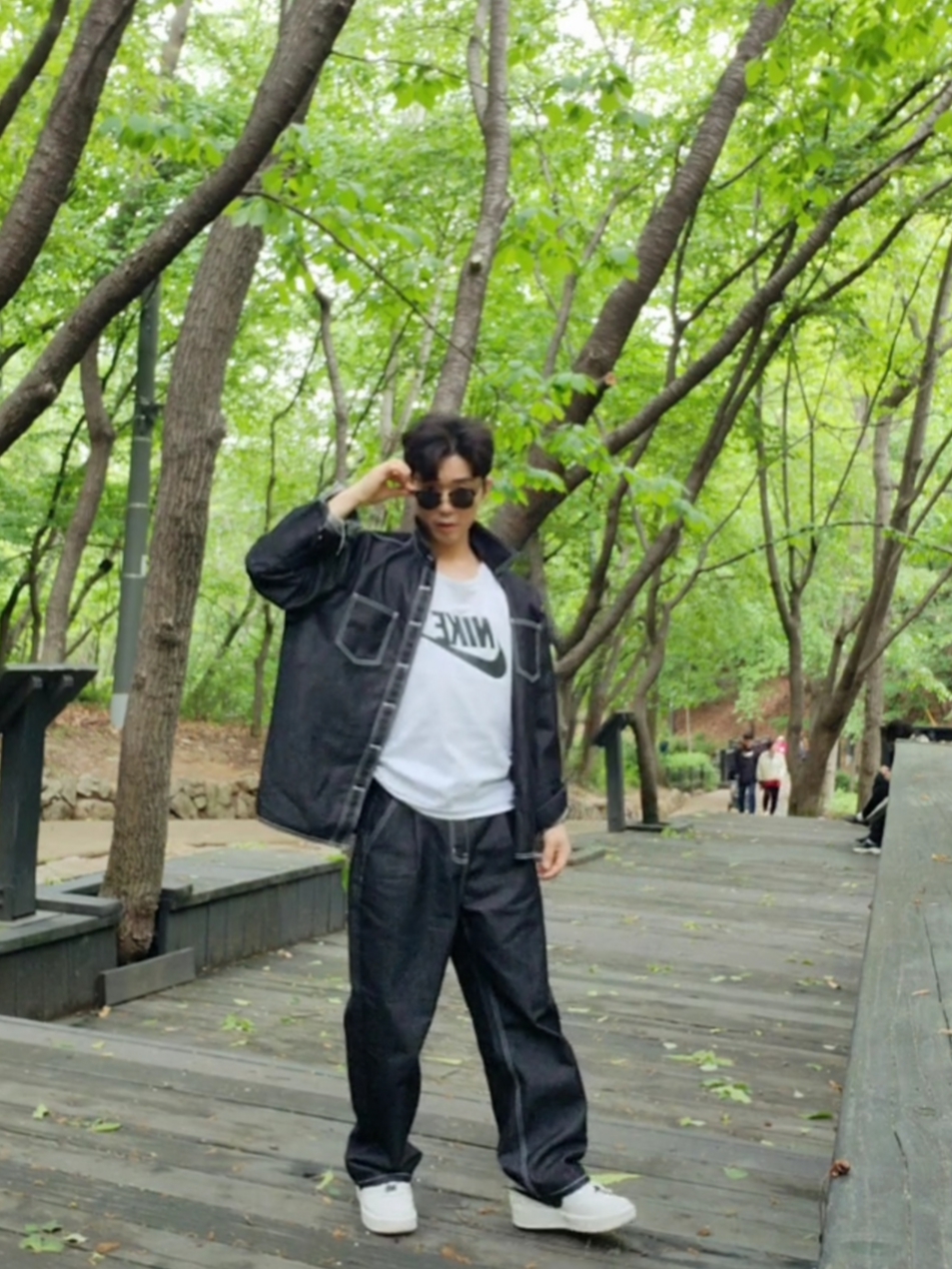 Diesel B-1DR Leather Belt with D Buckle Black, Nike x Ambush Air Force 1 Low SP Phantom 착용 스타일 - 1