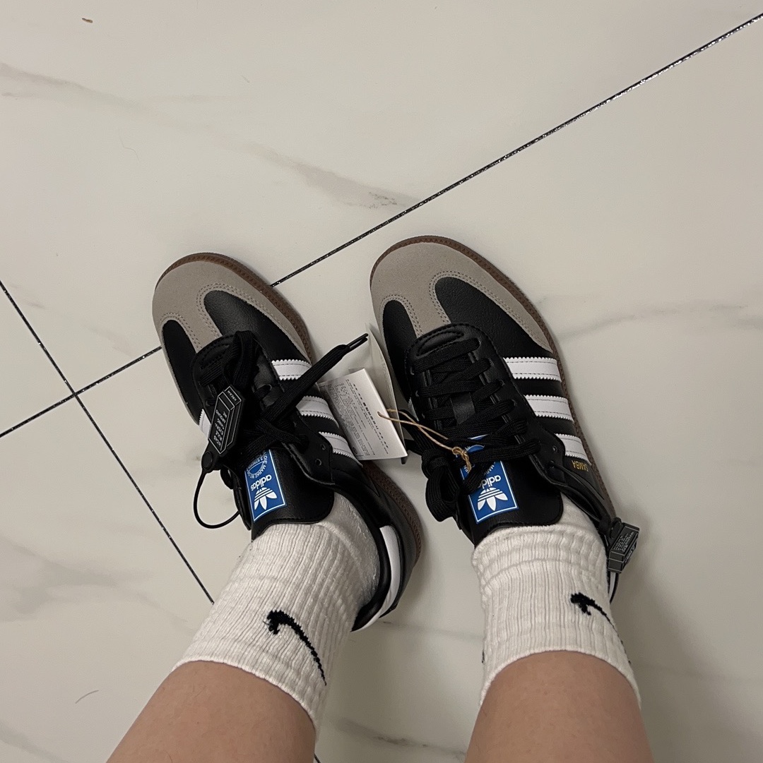 Adidas Samba Vegan Black White 착용 스타일
