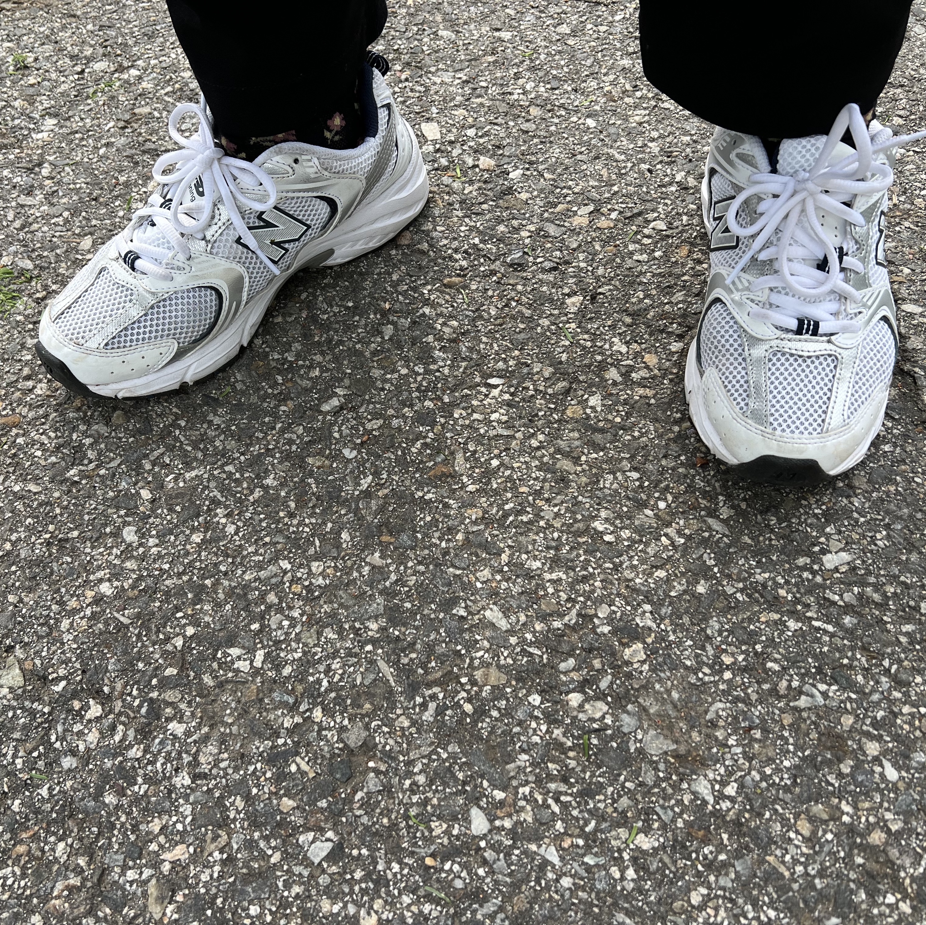 New Balance 530 White 착용 스타일