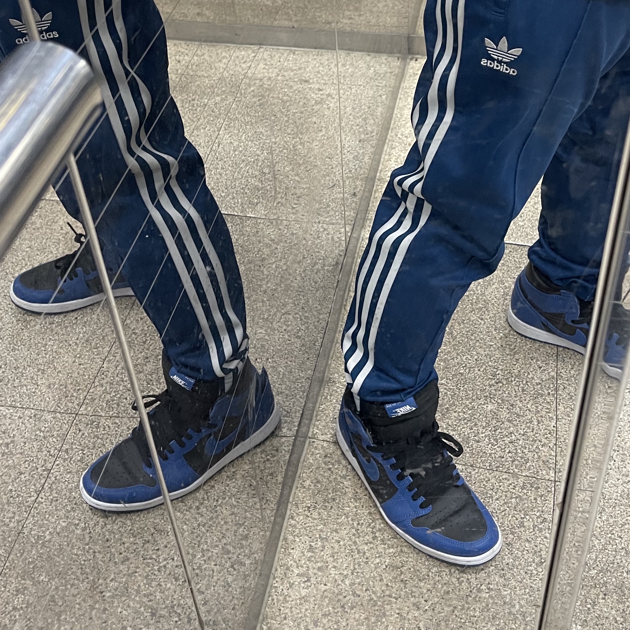 Jordan 1 Retro High OG Dark Marina Blue 착용 스타일