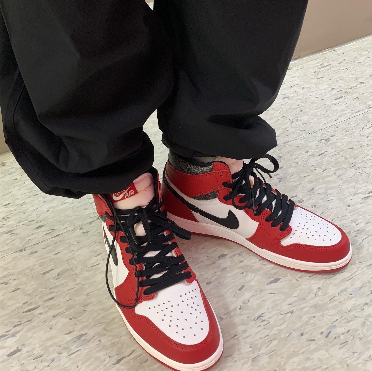 Jordan 1 Retro High OG Chicago 2022 착용 스타일 - 3