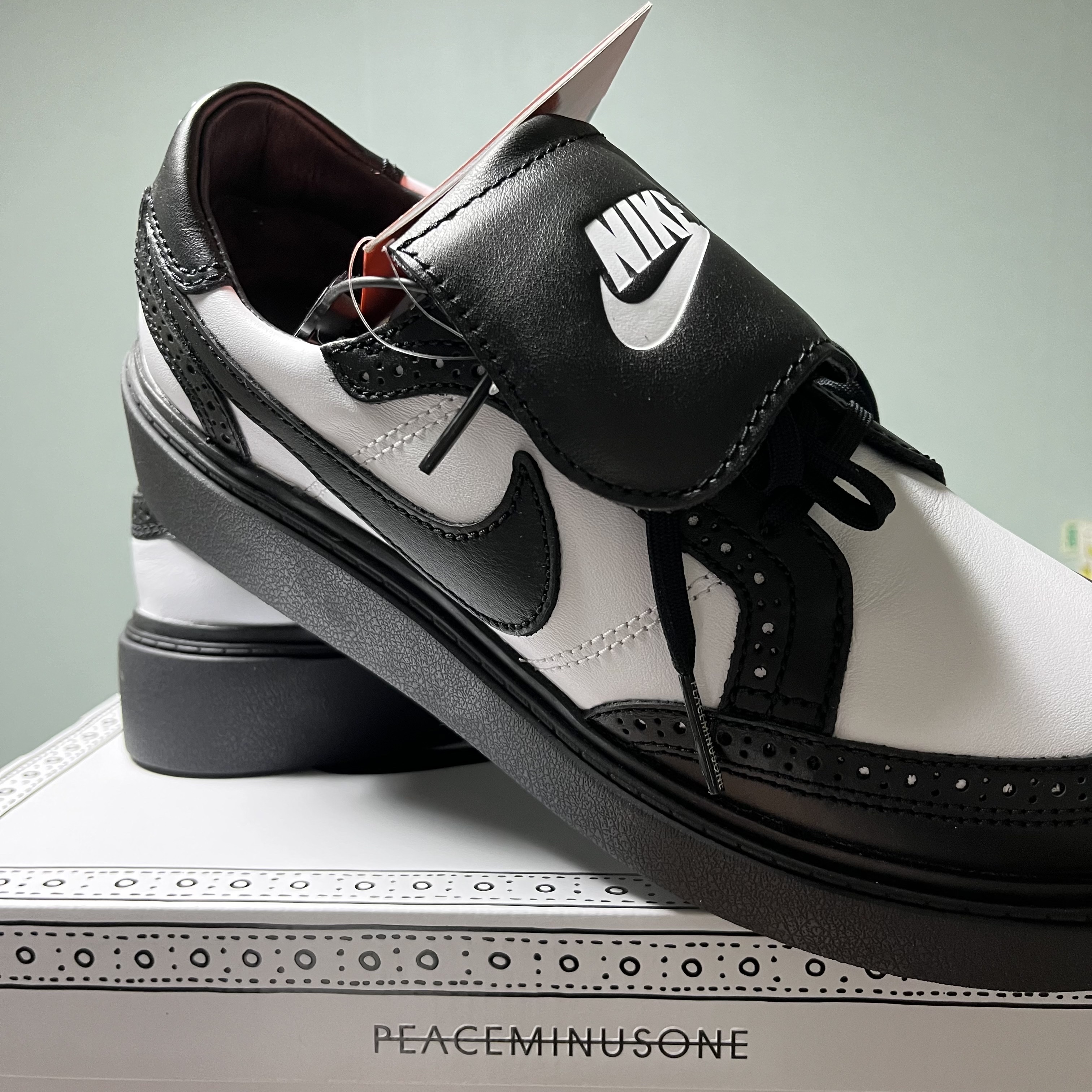 Nike x Peaceminusone Kwondo1 Black and White 착용 스타일 - 2