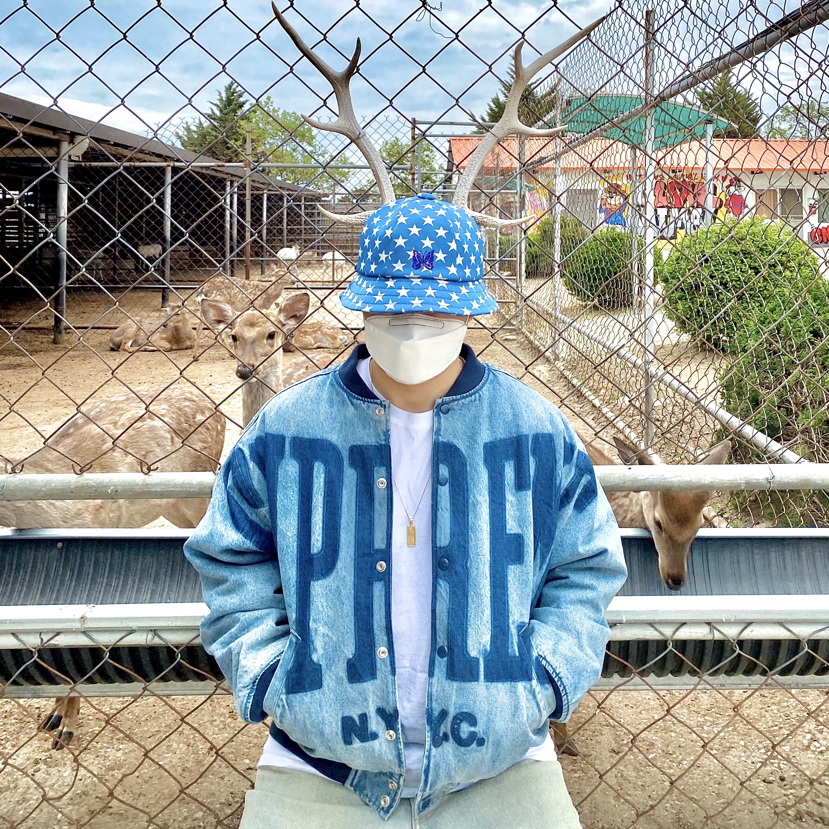 Supreme Washed Knockout Denim Varsity Jacket Washed Blue - 23SS, Supreme Baggy Denim Shorts Dirty Indigo - 23SS 착용 스타일 - 2
