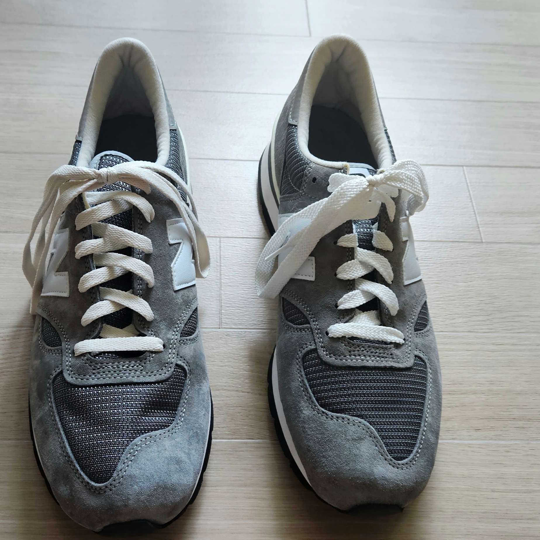 New Balance 990 Made in USA Grey 착용 스타일