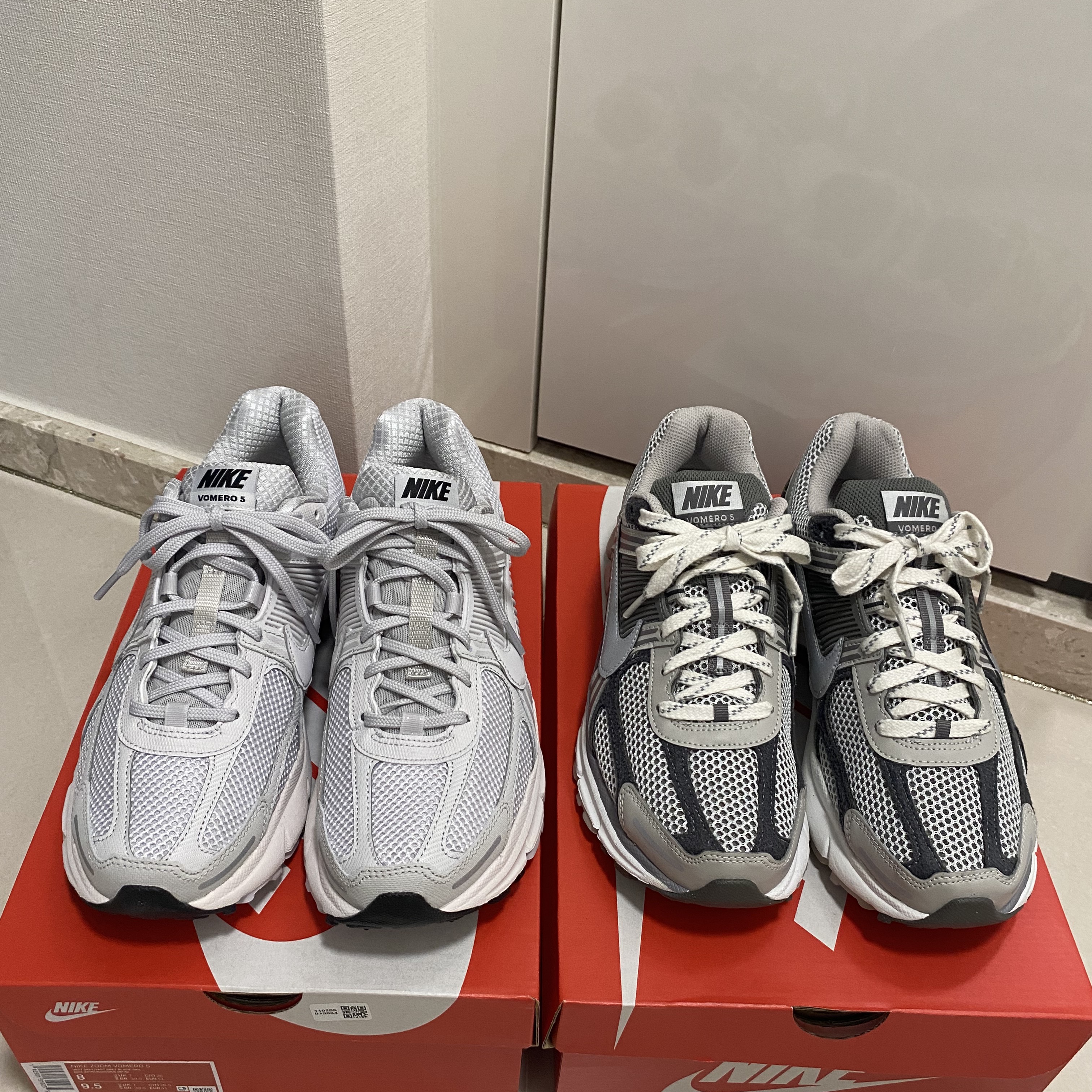 Nike Zoom Vomero 5 PRM Light Iron Ore and Flat Fewter, Nike Zoom Vomero 5 SP Vast Grey 2023 착용 스타일