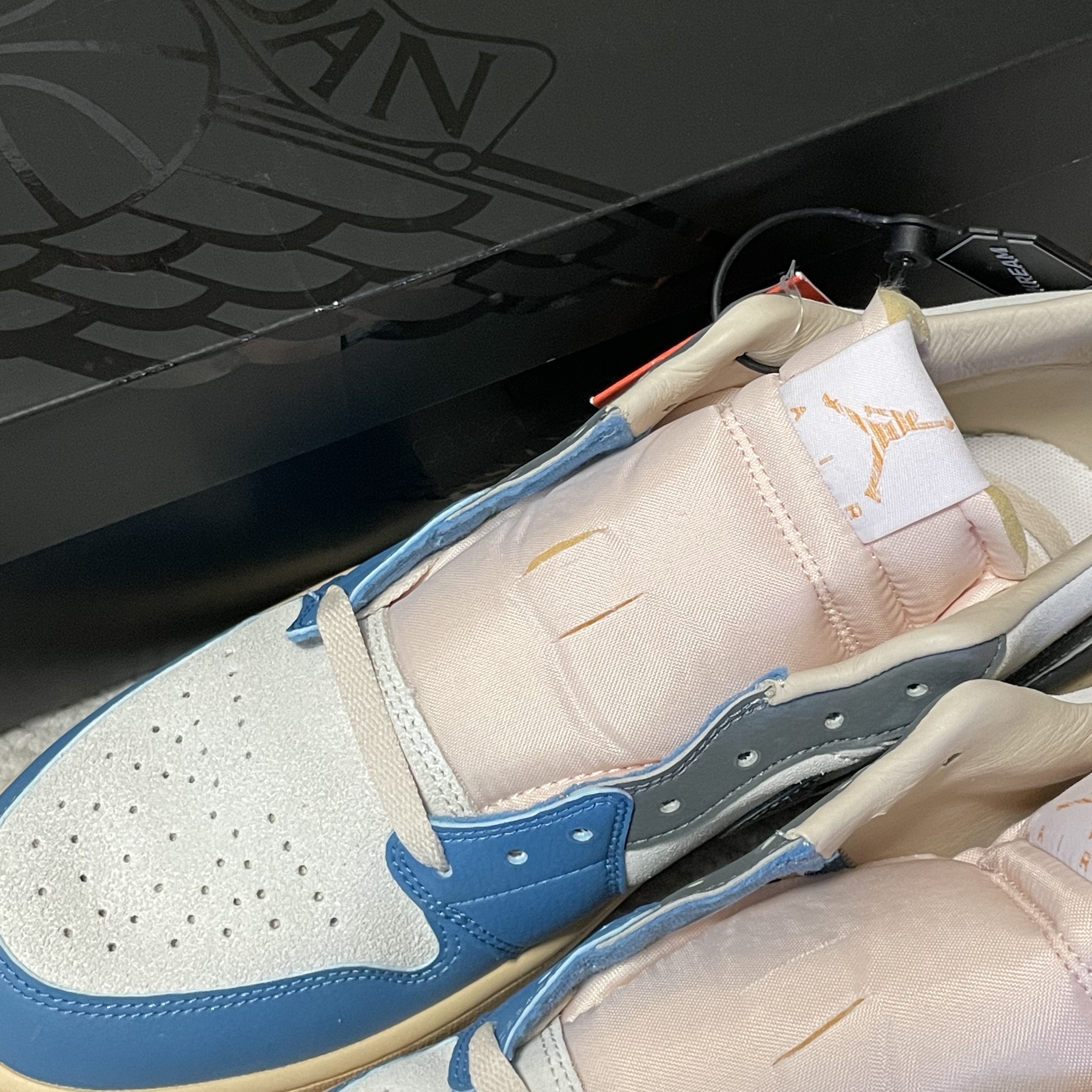 Jordan 1 Low SE Tokyo 96 착용 스타일