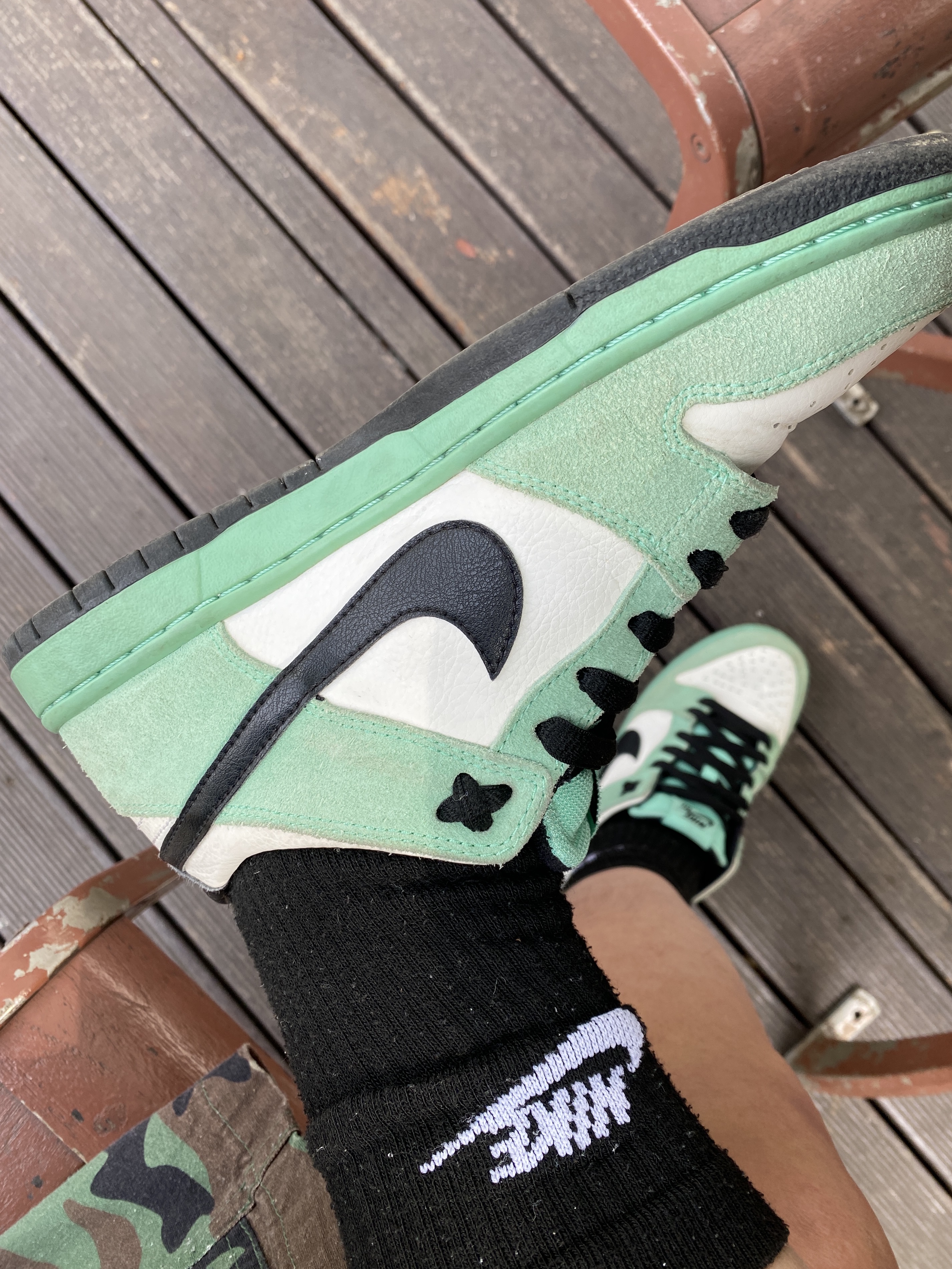 Nike Dunk SB Low Sea Crystal 착용 스타일