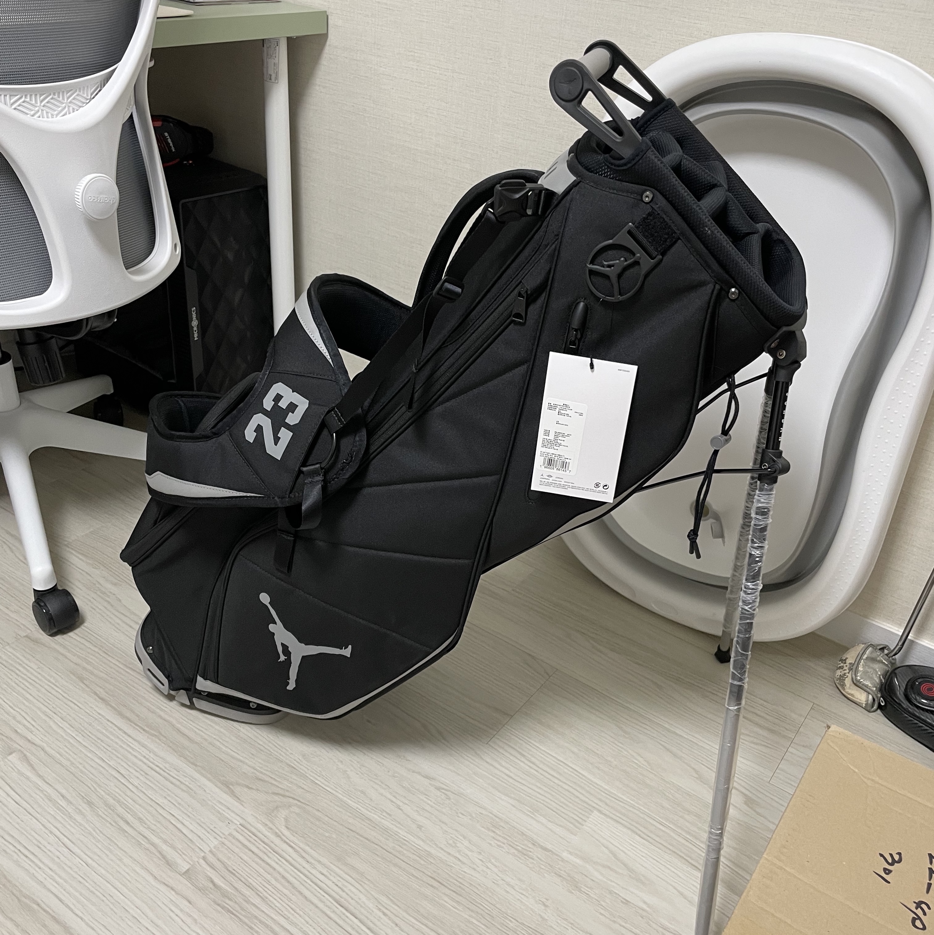 Jordan Fade Away Golf Bag Black 착용 스타일