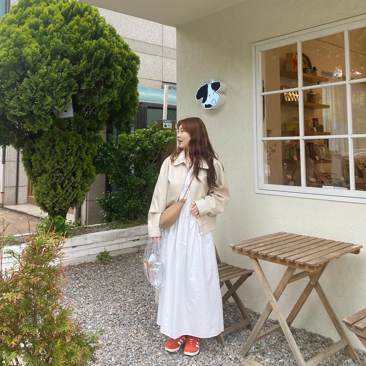 아디다스 가젤 프리러브 레드 오프 화이트 착용 스타일 - 4