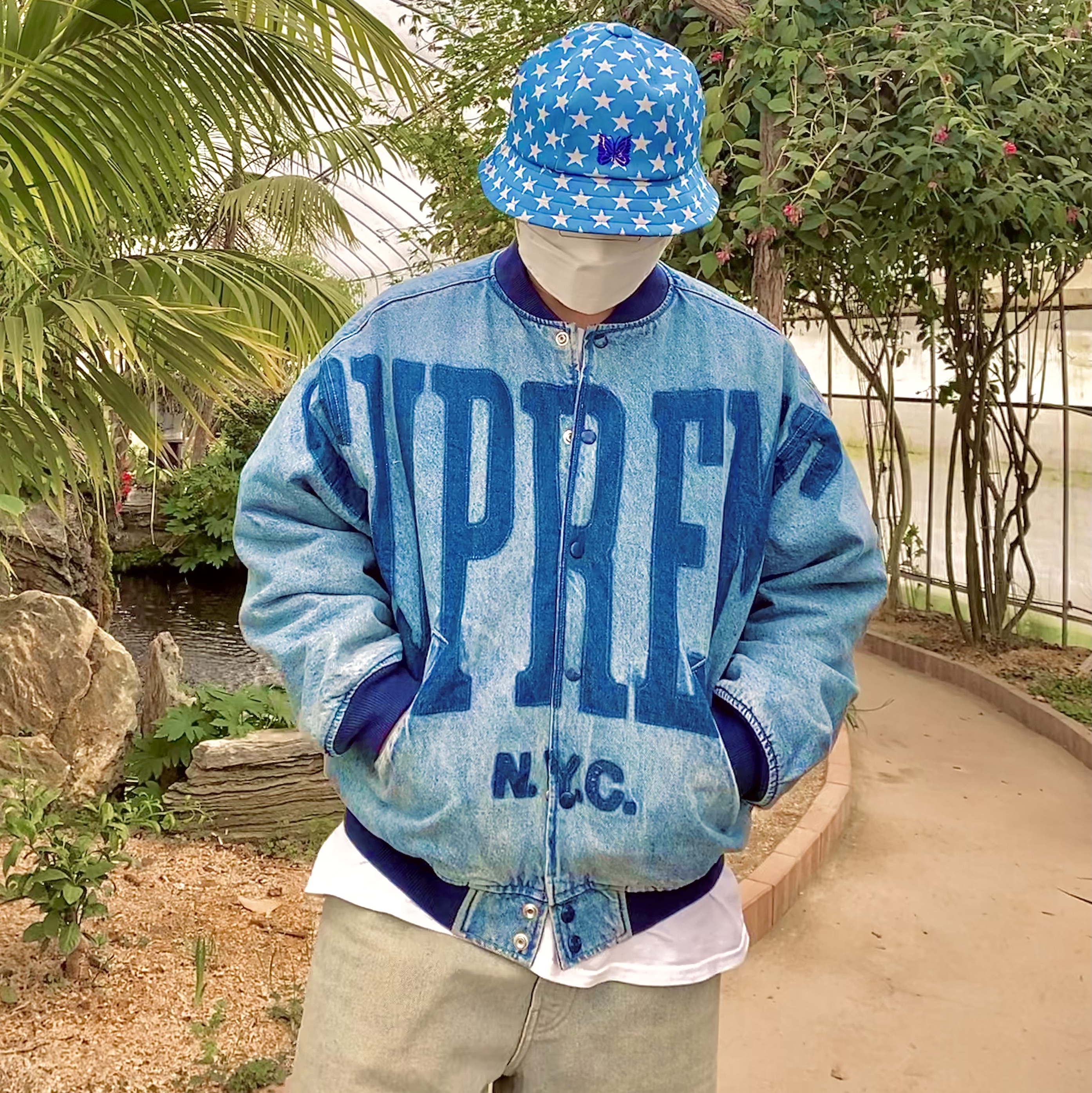 Supreme Washed Knockout Denim Varsity Jacket Washed Blue - 23SS, Supreme Baggy Denim Shorts Dirty Indigo - 23SS 착용 스타일 - 4