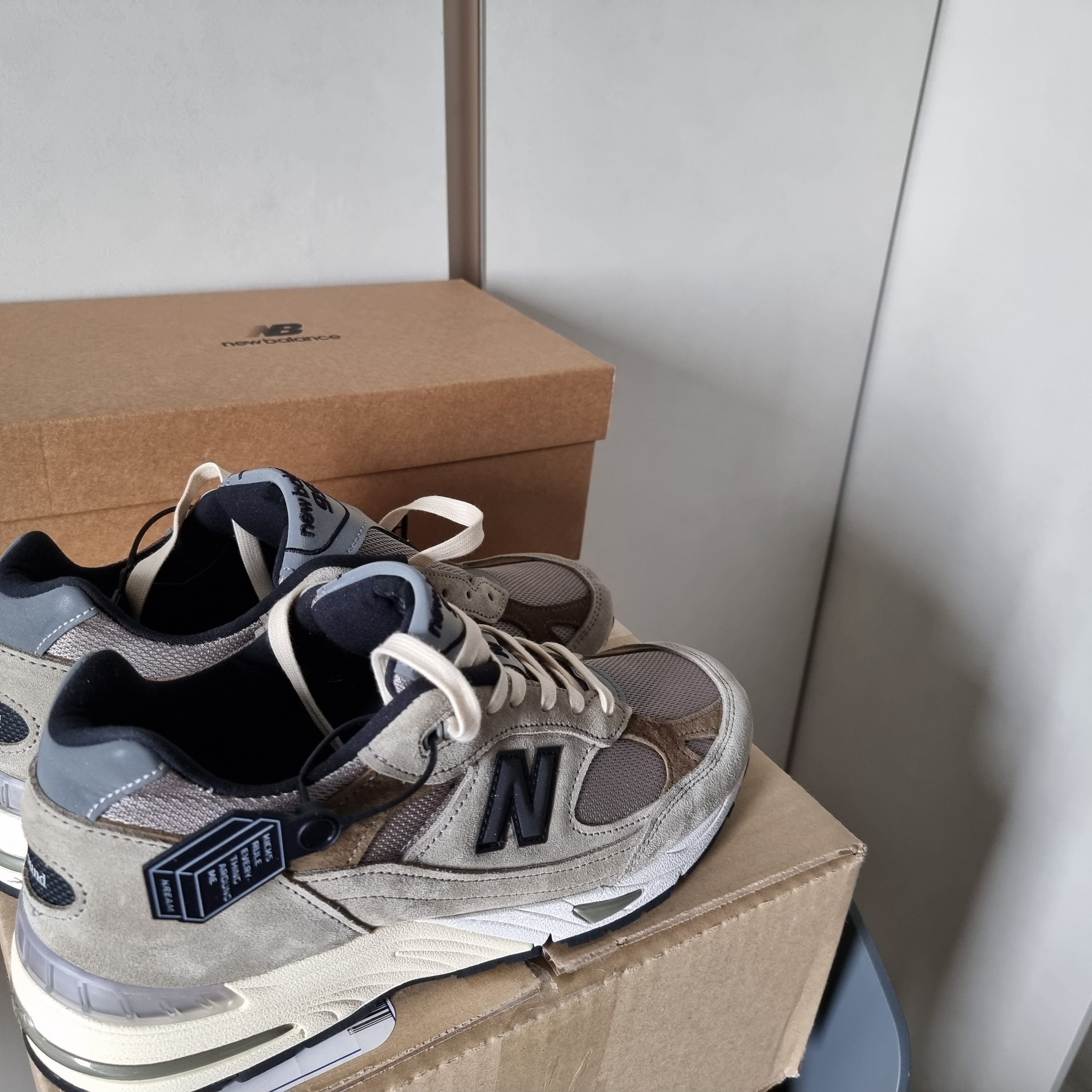 New Balance x JJJJound 991 Made in UK Grey 착용 스타일