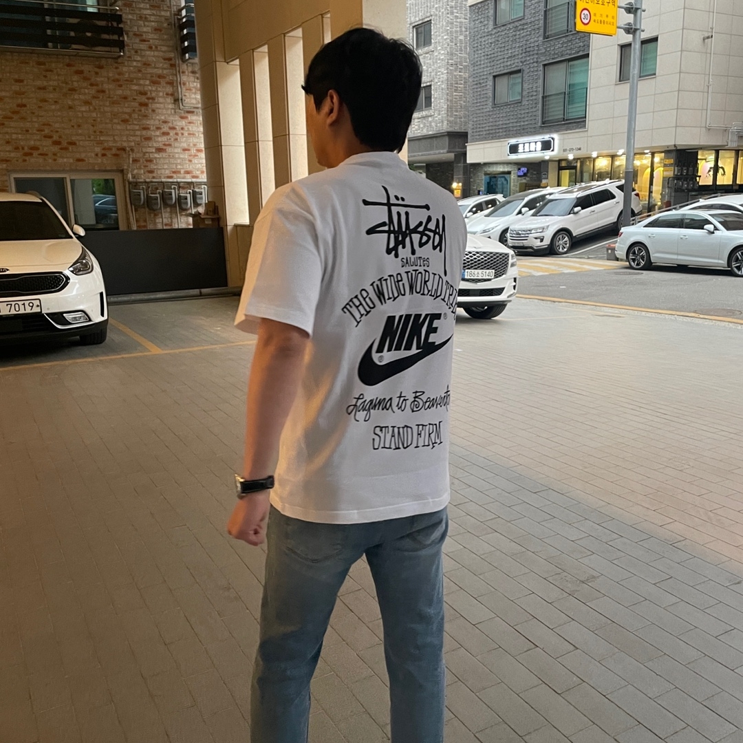 Nike x Stussy T-Shirt White (DV1774-100) 착용 스타일