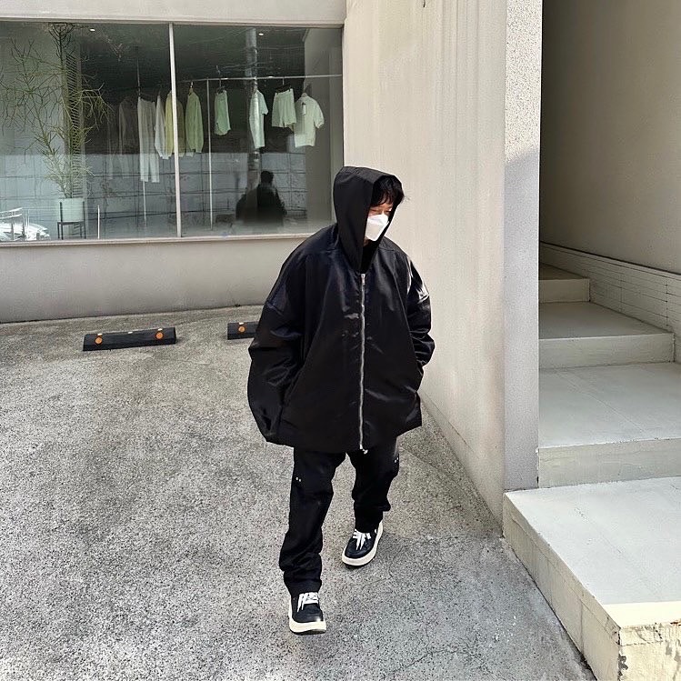 Converse x Drkshdw Turbowpn Black Cream 착용 스타일 - 1