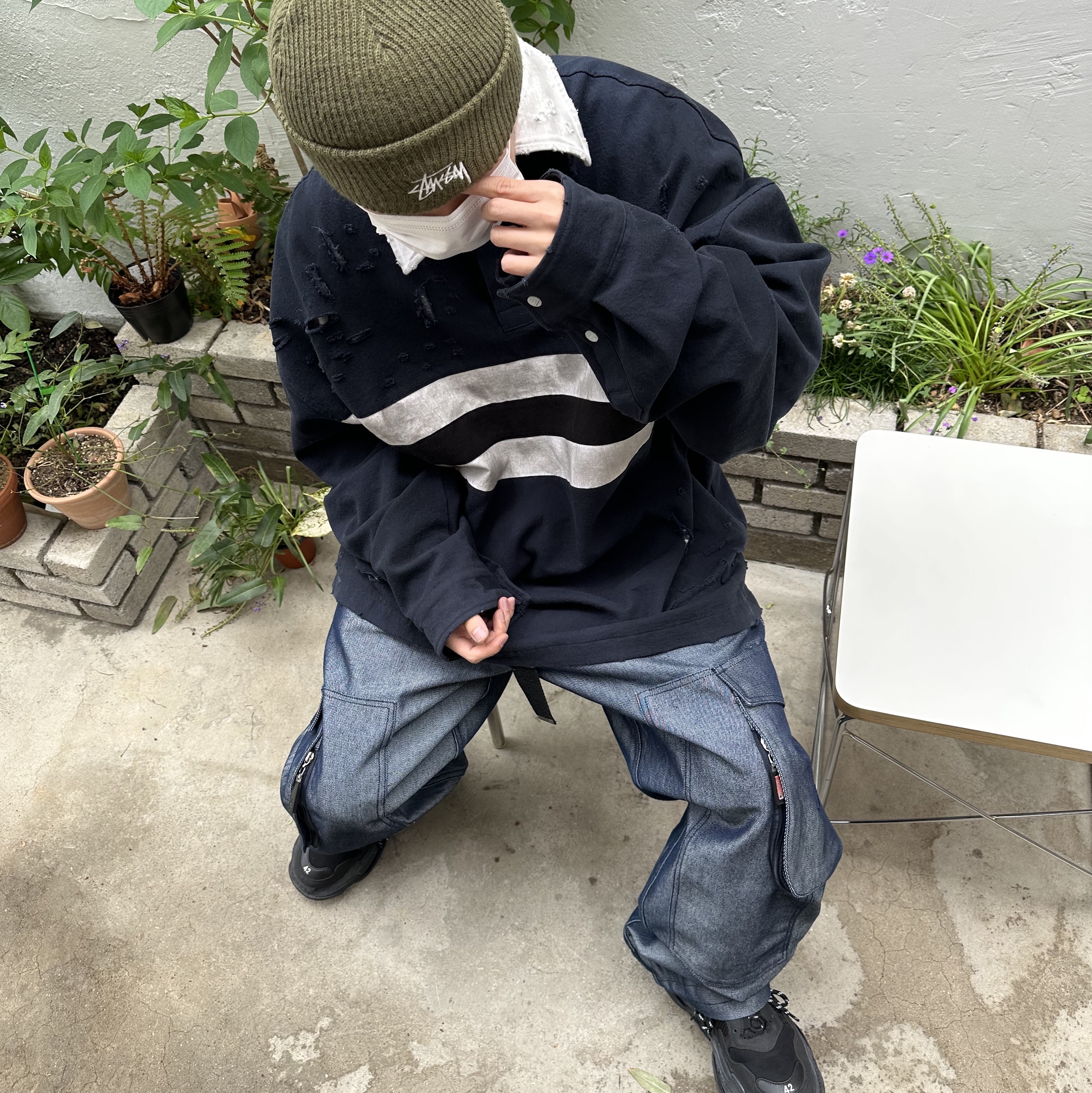 Project G/R Bullied Polo Shirts Navy, Balenciaga Triple S Trainer Triple Black 2021 착용 스타일 - 4