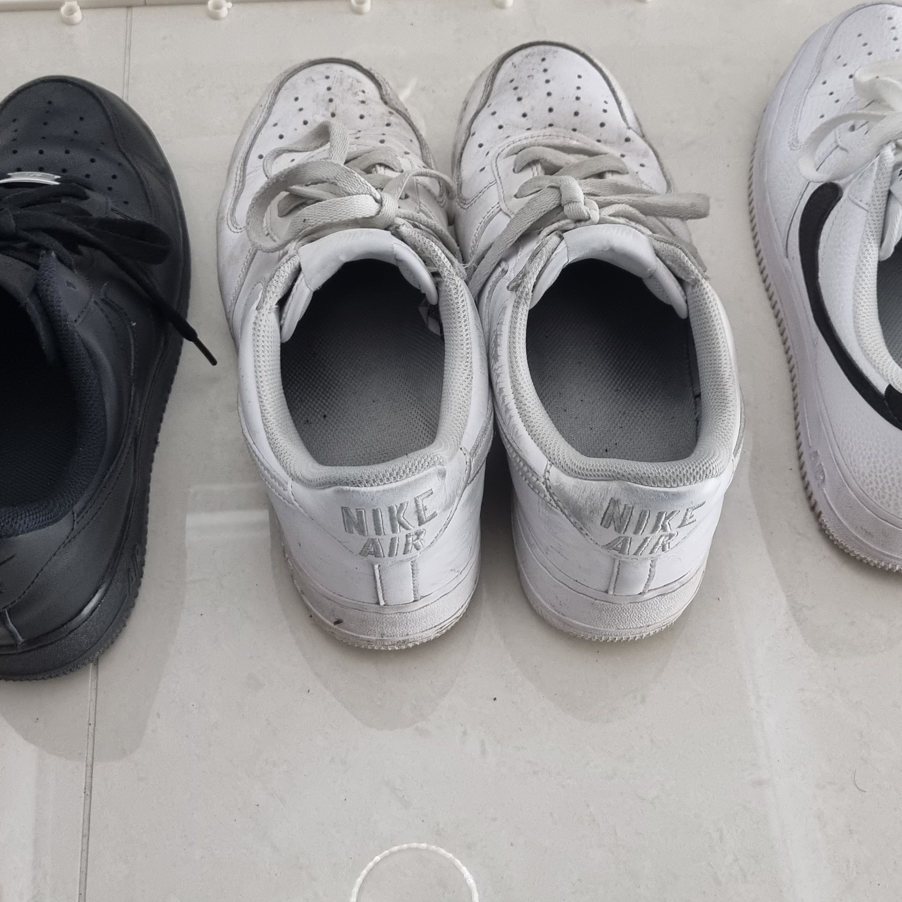 Nike Air Force 1 '07 Craft Triple White, Nike Air Force 1 '07 Low Triple Black 착용 스타일 - 3