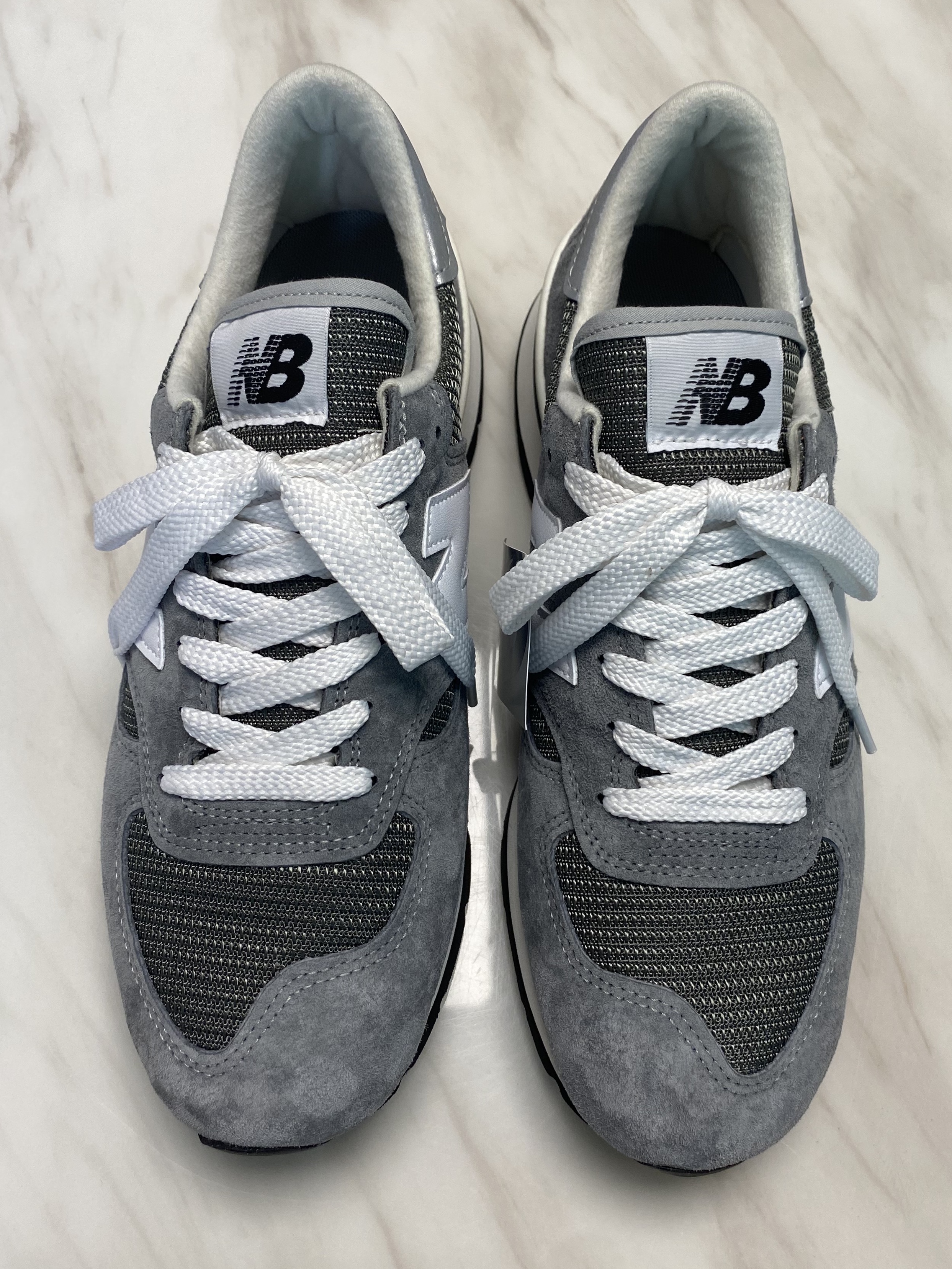New Balance 990v1 Made in USA Grey White 착용 스타일