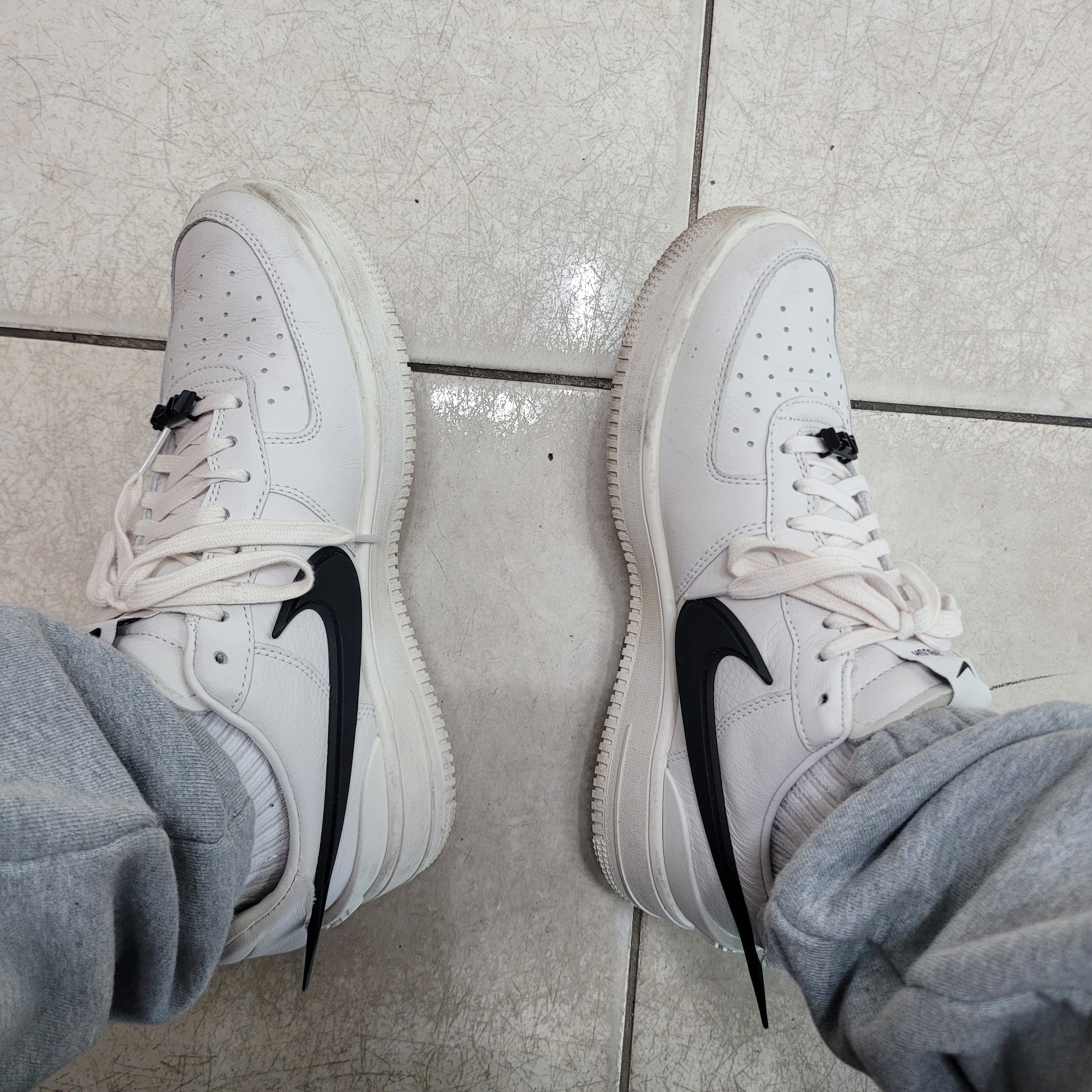 Nike x Ambush Air Force 1 Low SP Phantom 착용 스타일 - 2