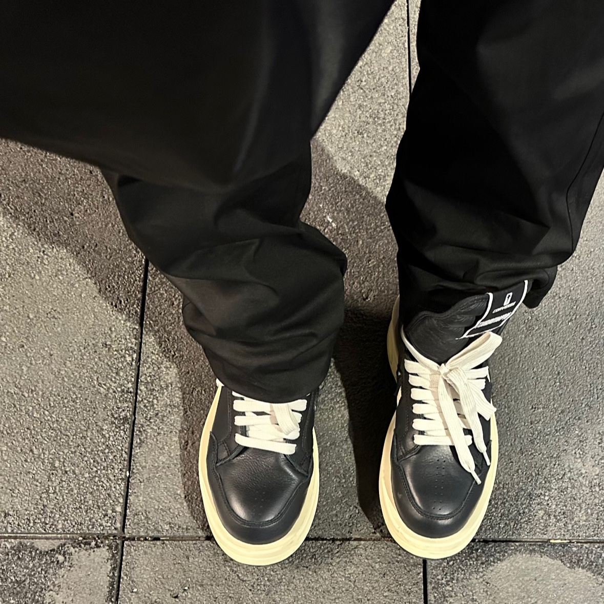Converse x Drkshdw Turbowpn Black Cream 착용 스타일 - 3