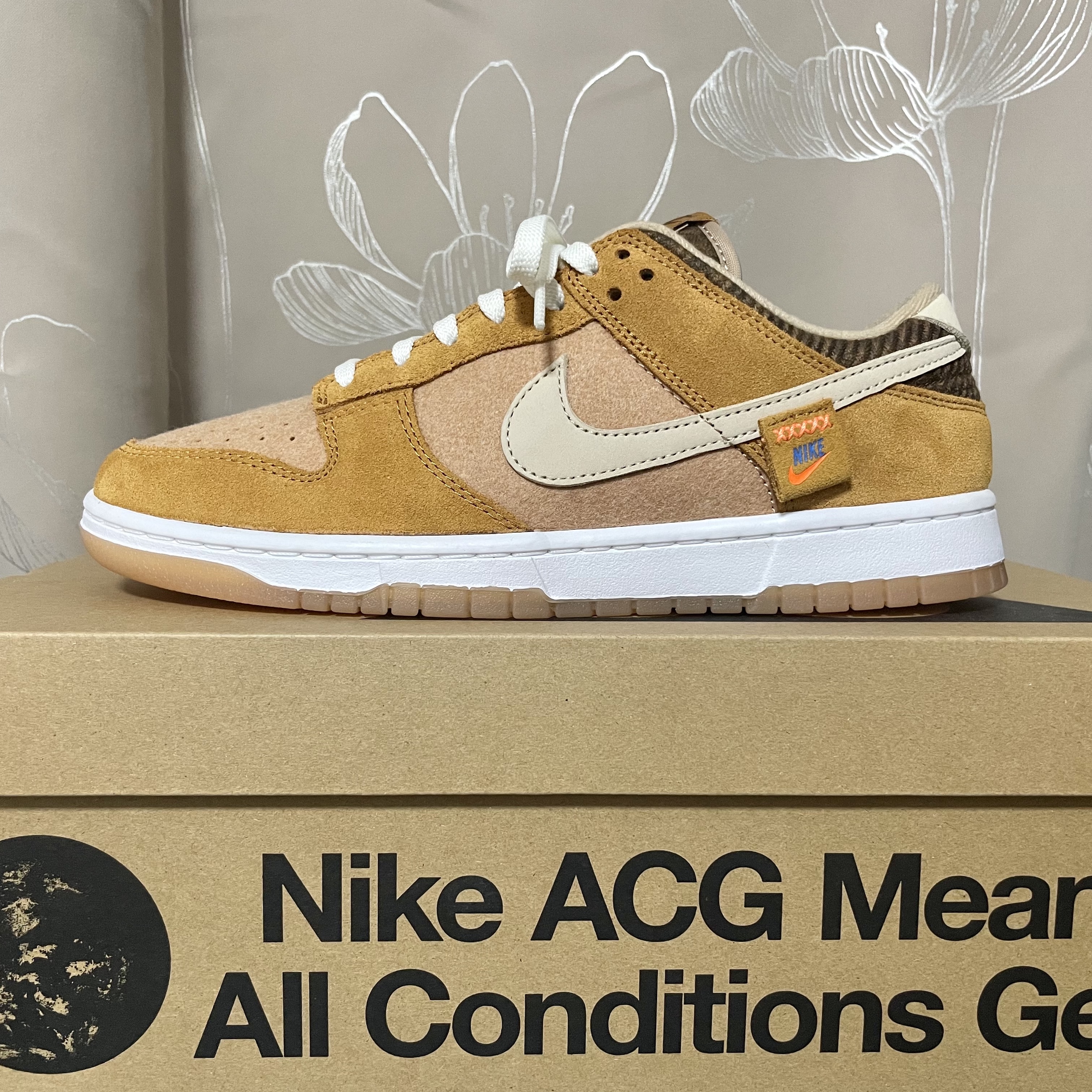 Nike Dunk Low SE Praline Desert Ochre 착용 스타일
