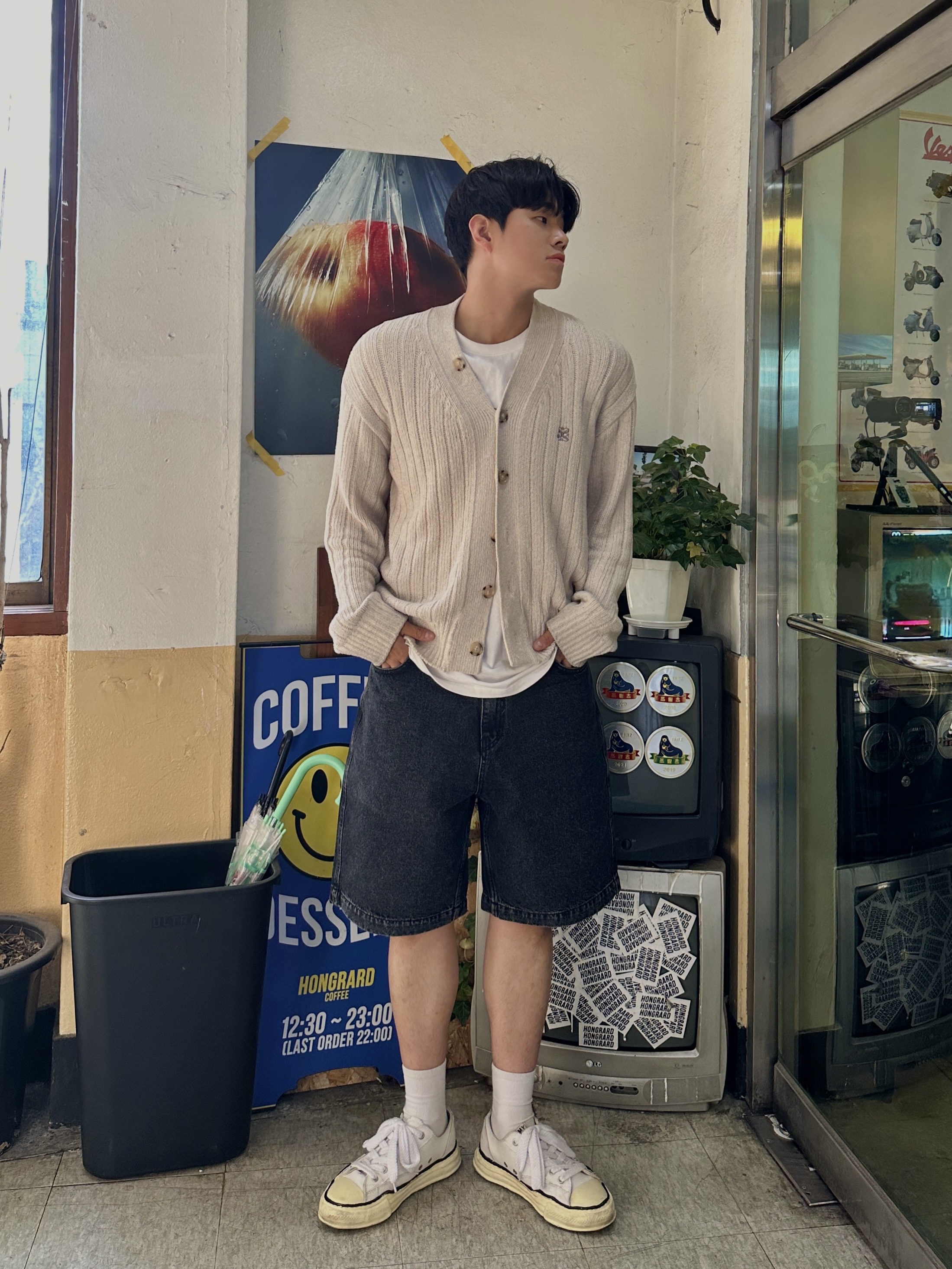 Maison Mihara Yasuhiro Peterson VL OG Sole Canvas Low-top Sneakers White 착용 스타일 - 2