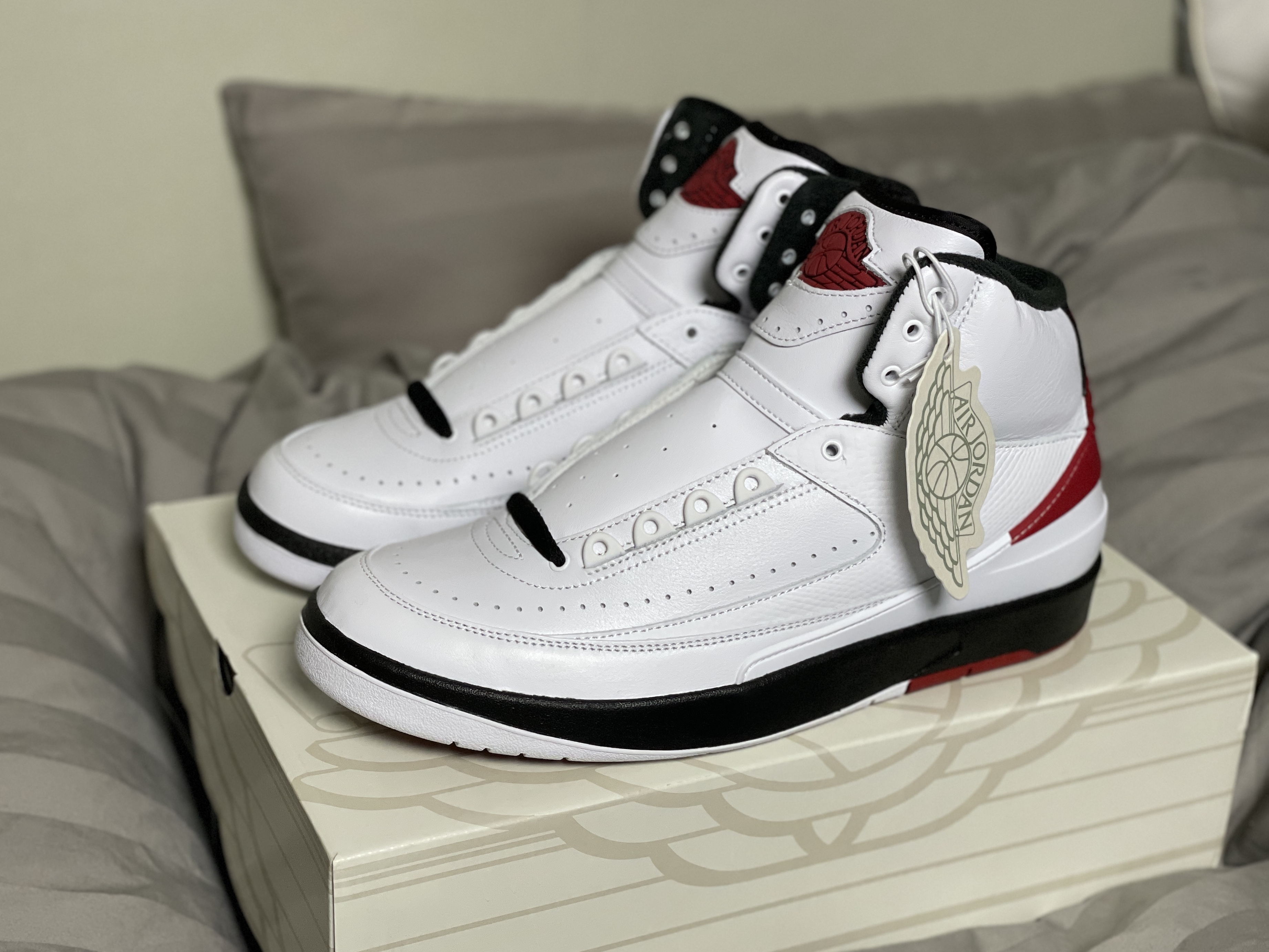 Jordan 2 Retro OG Chicago 착용 스타일