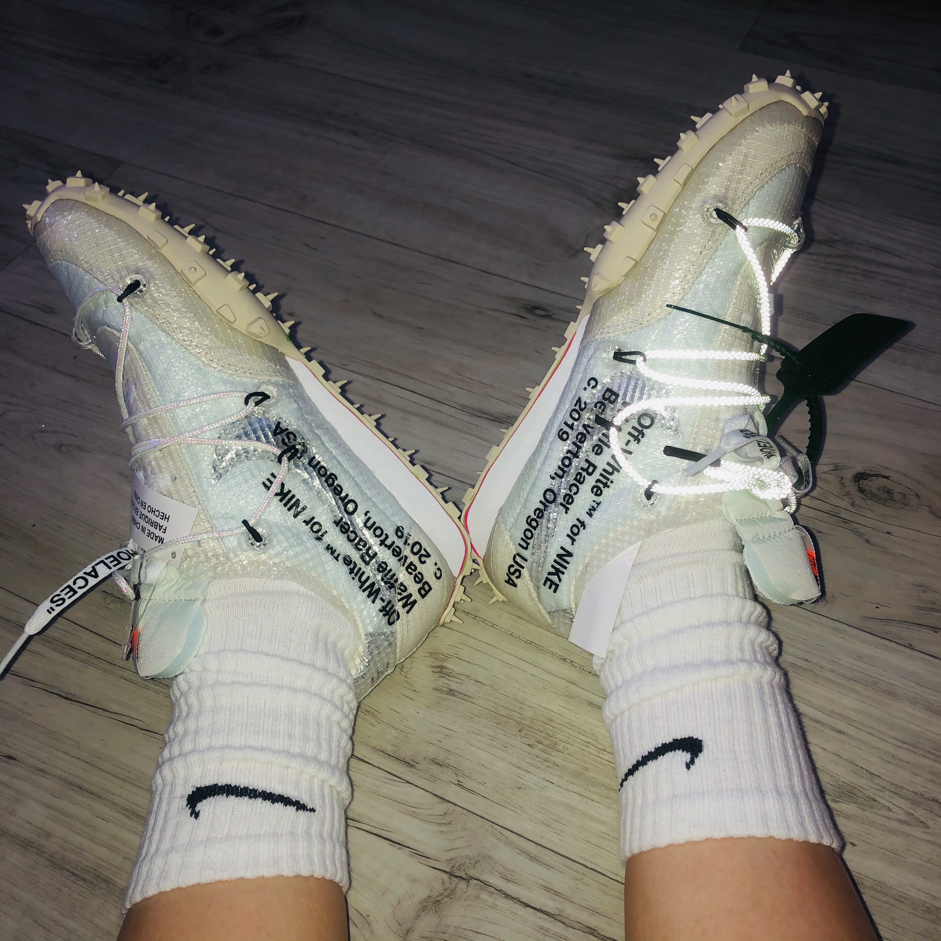 (W) Nike x Off-White Waffle Racer White 착용 스타일