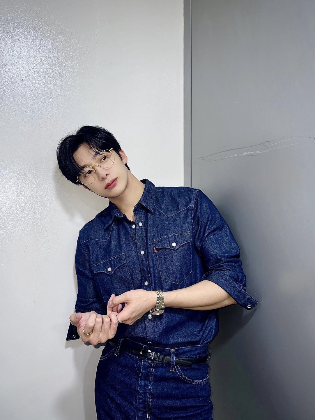 Levi's Barstow Western Shirt Blue 착용 스타일 - 1