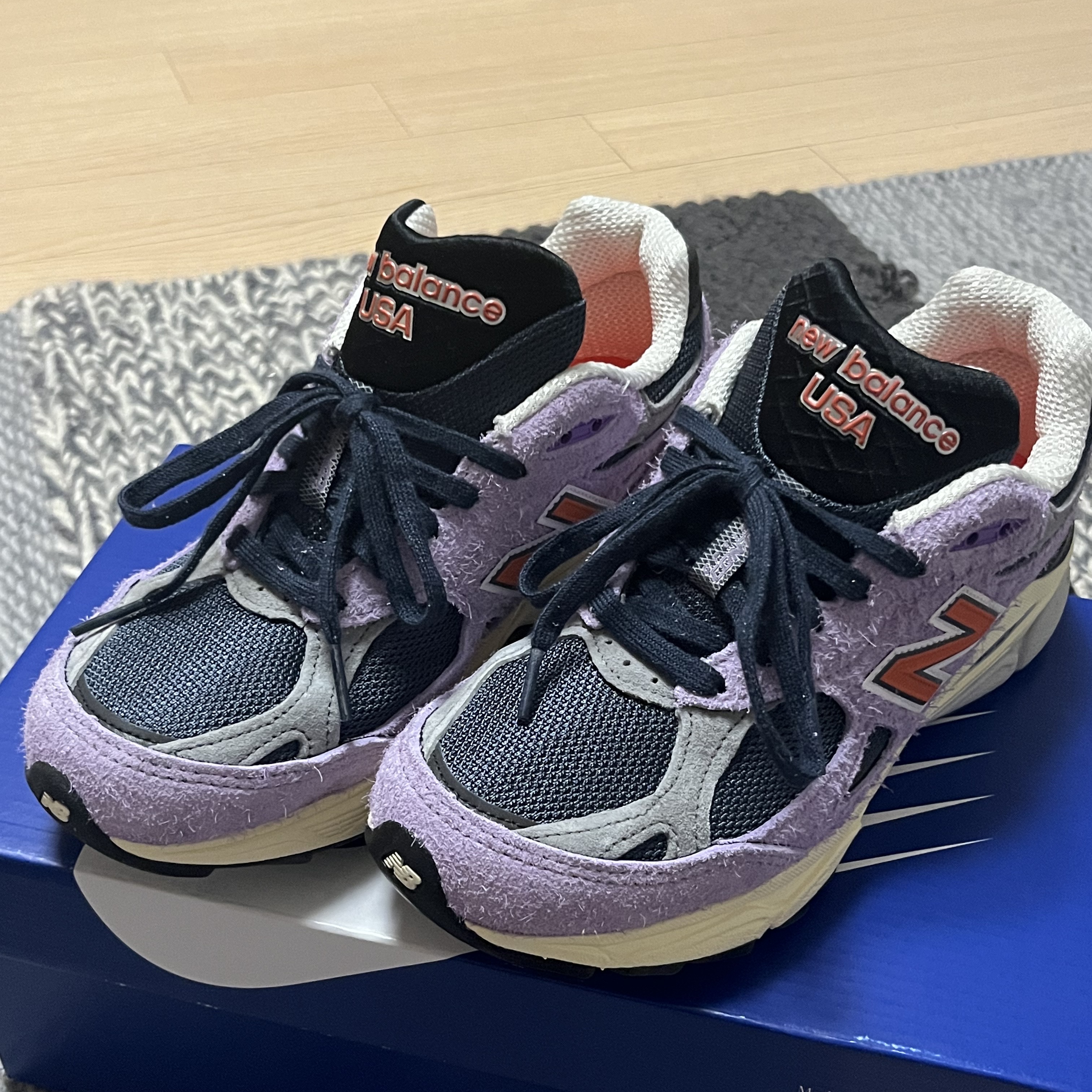 New Balance 990v3 Made in USA Raw Amethyst 착용 스타일