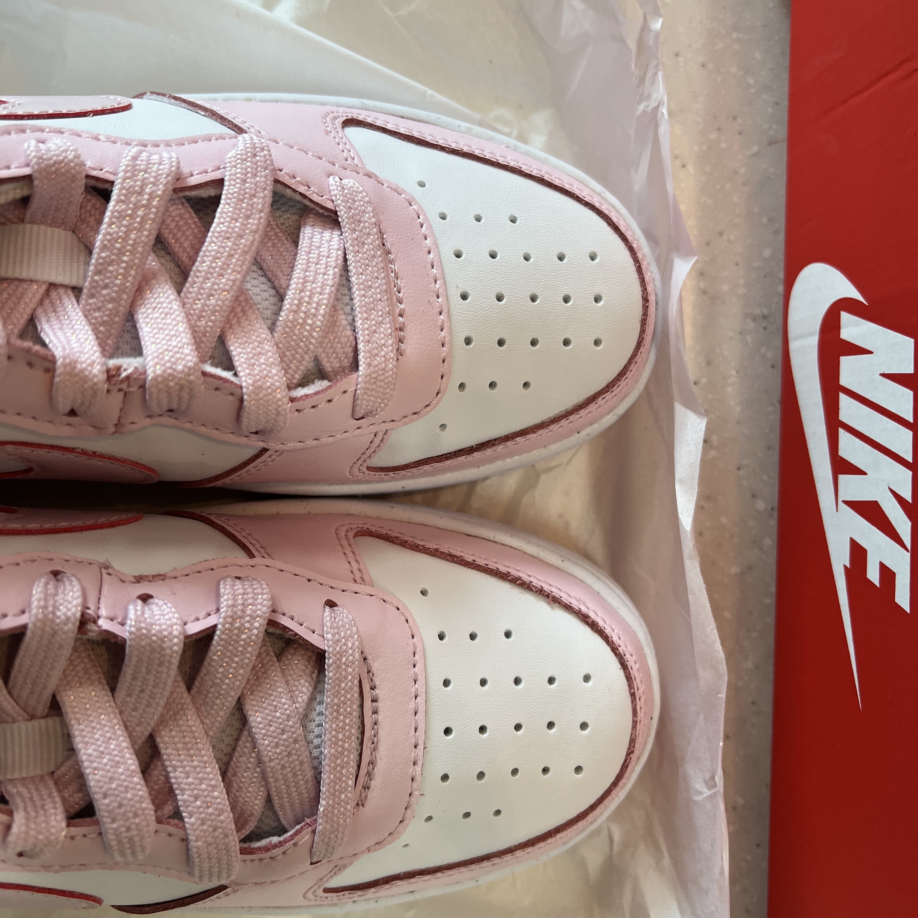 (GS) Nike Court Borough 2 SE White Pink Foam 착용 스타일