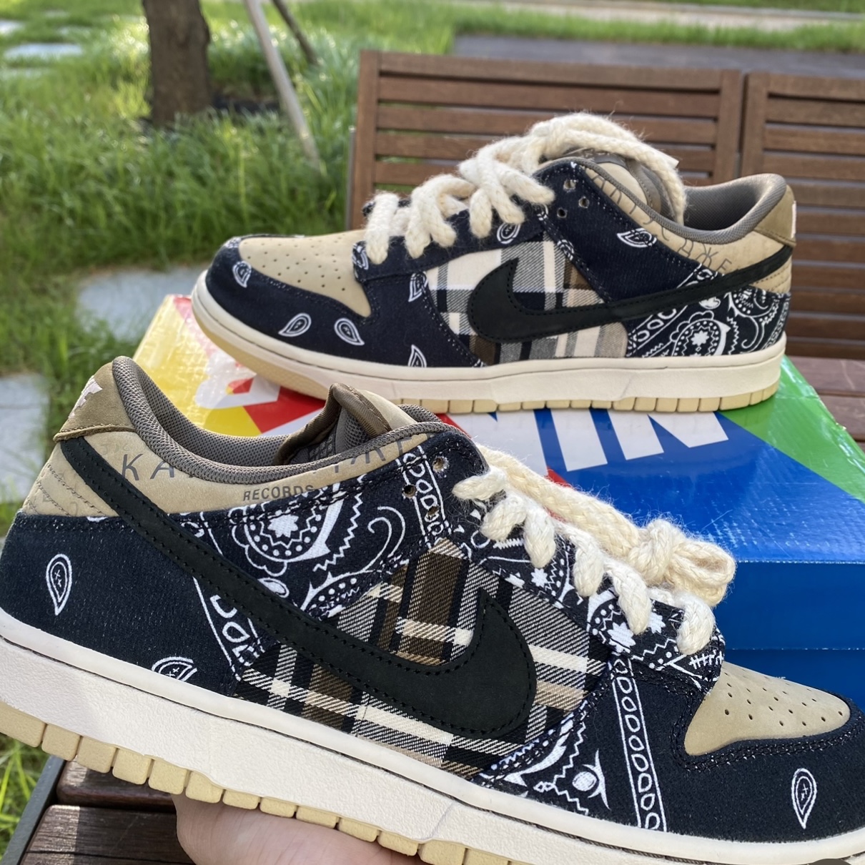 Nike x Travis Scott SB Dunk Low 착용 스타일 - 3