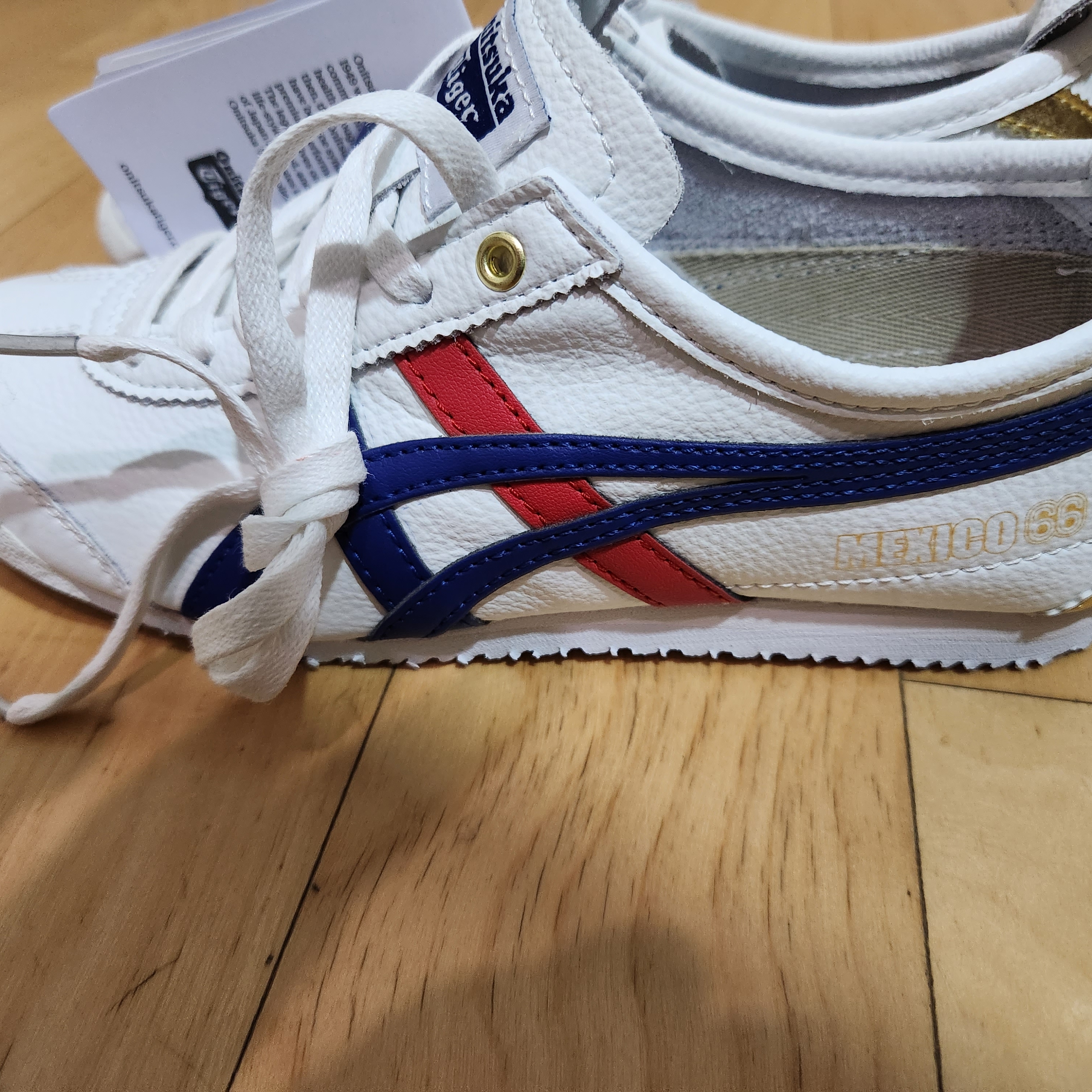 Onitsuka Tiger Mexico 66 White Dark Blue 착용 스타일